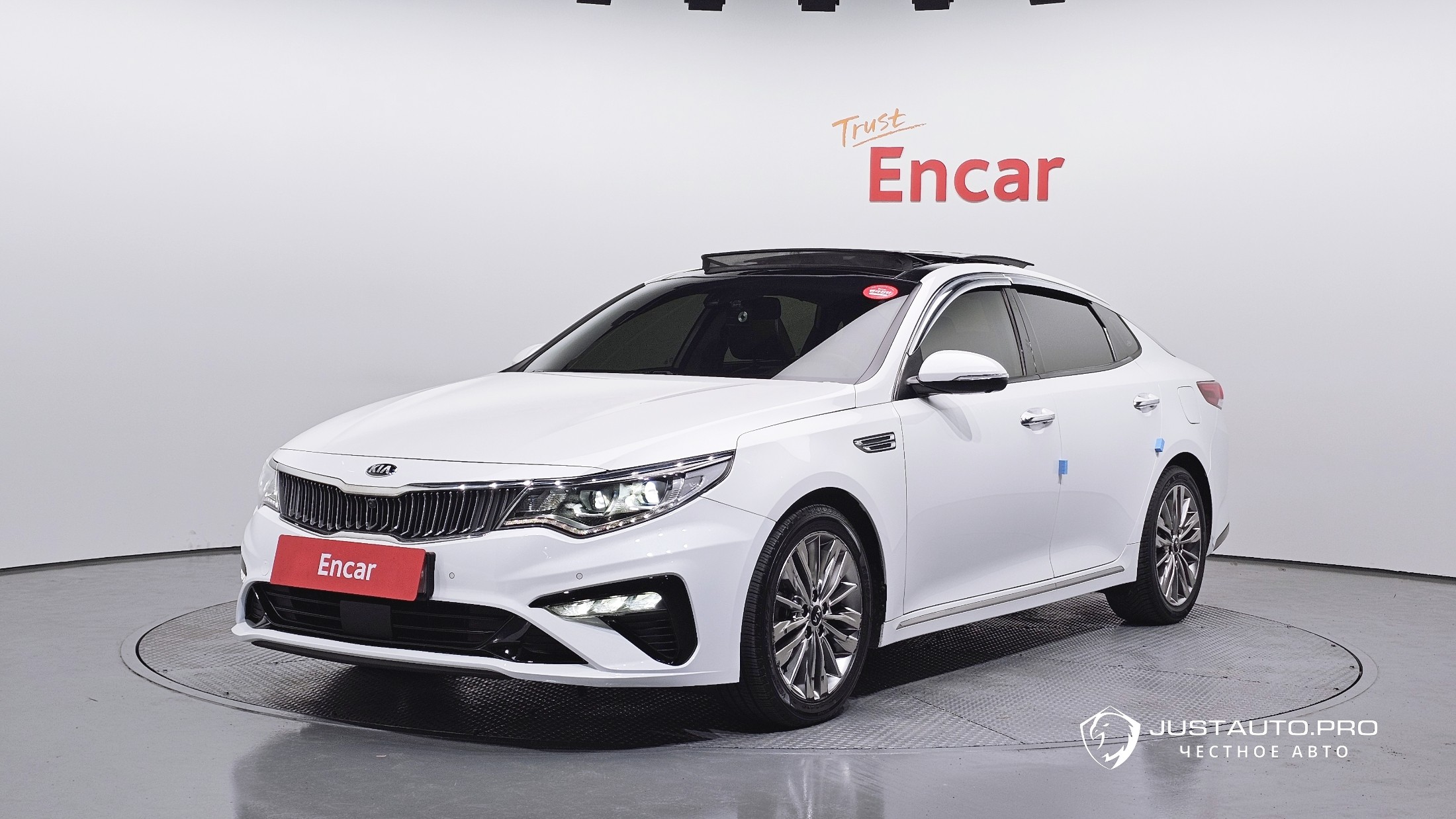Автомобиль Kia K5