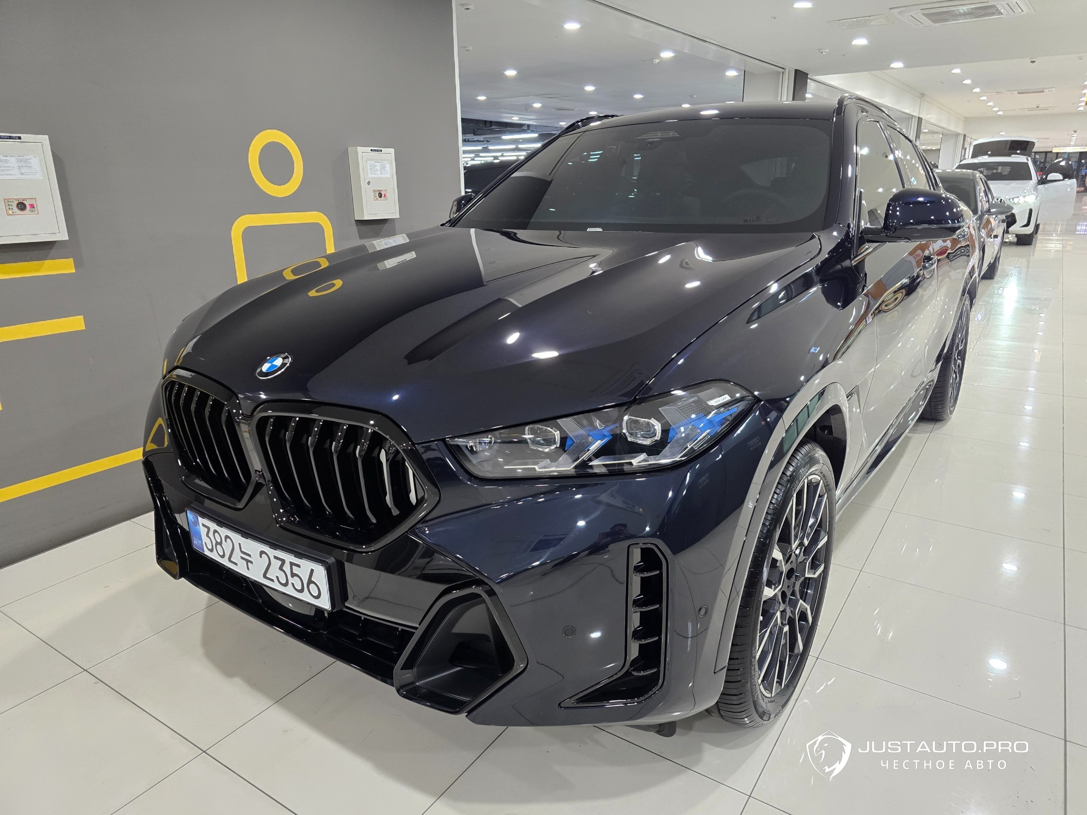 Автомобиль BMW X6