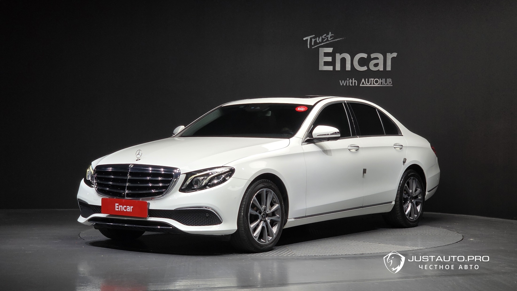Автомобиль Mercedes-Benz E-Class