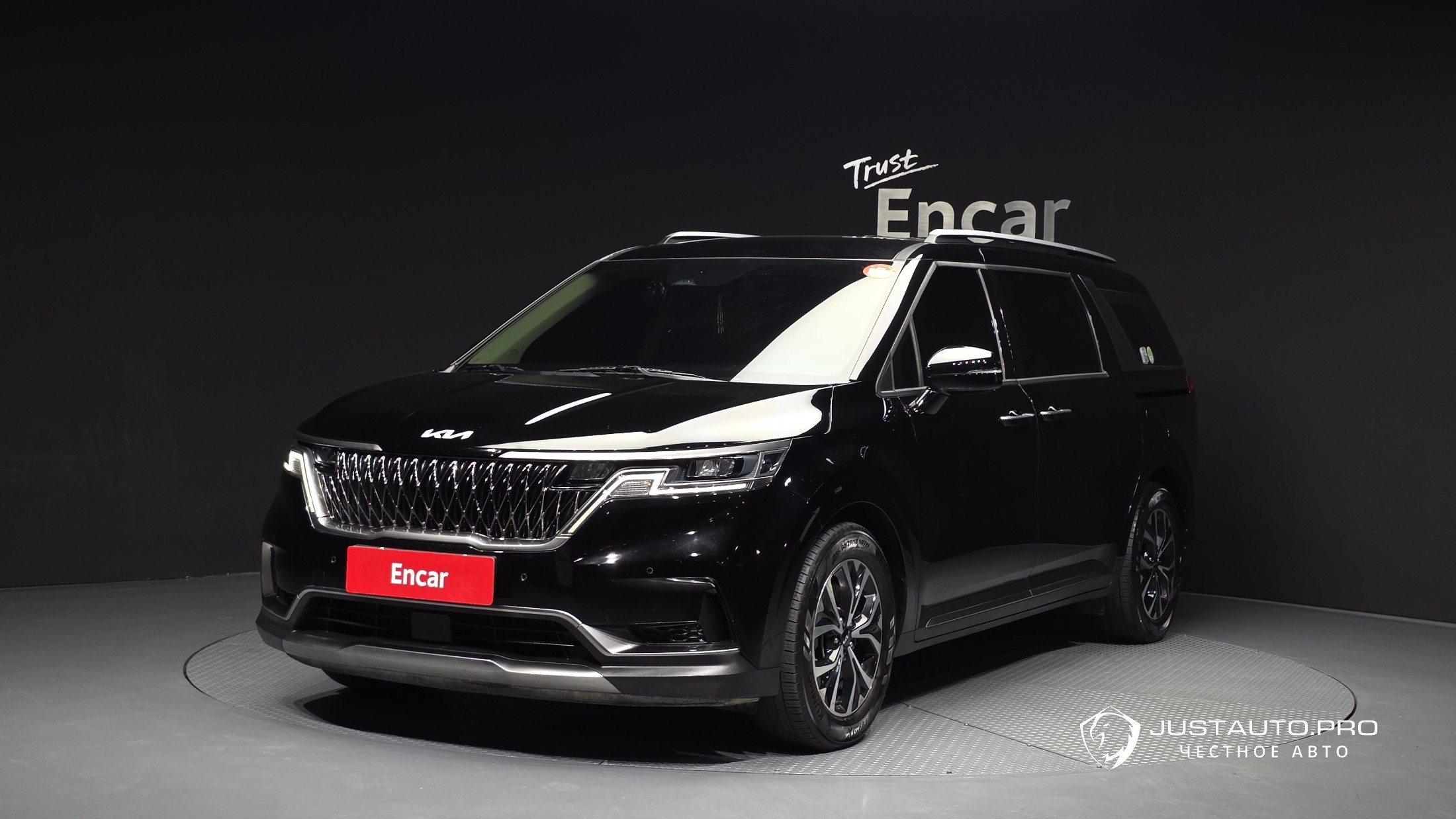 Автомобиль Kia Canival