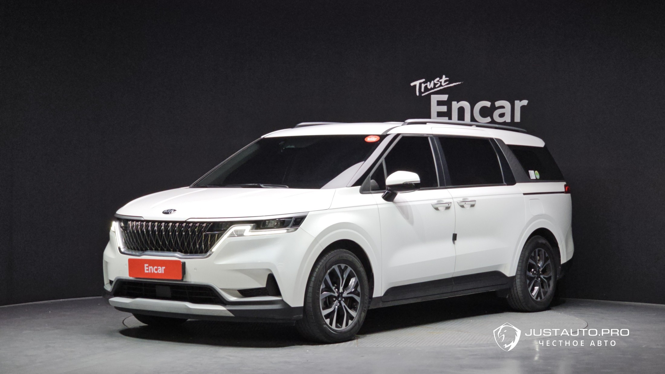 Автомобиль Kia Canival
