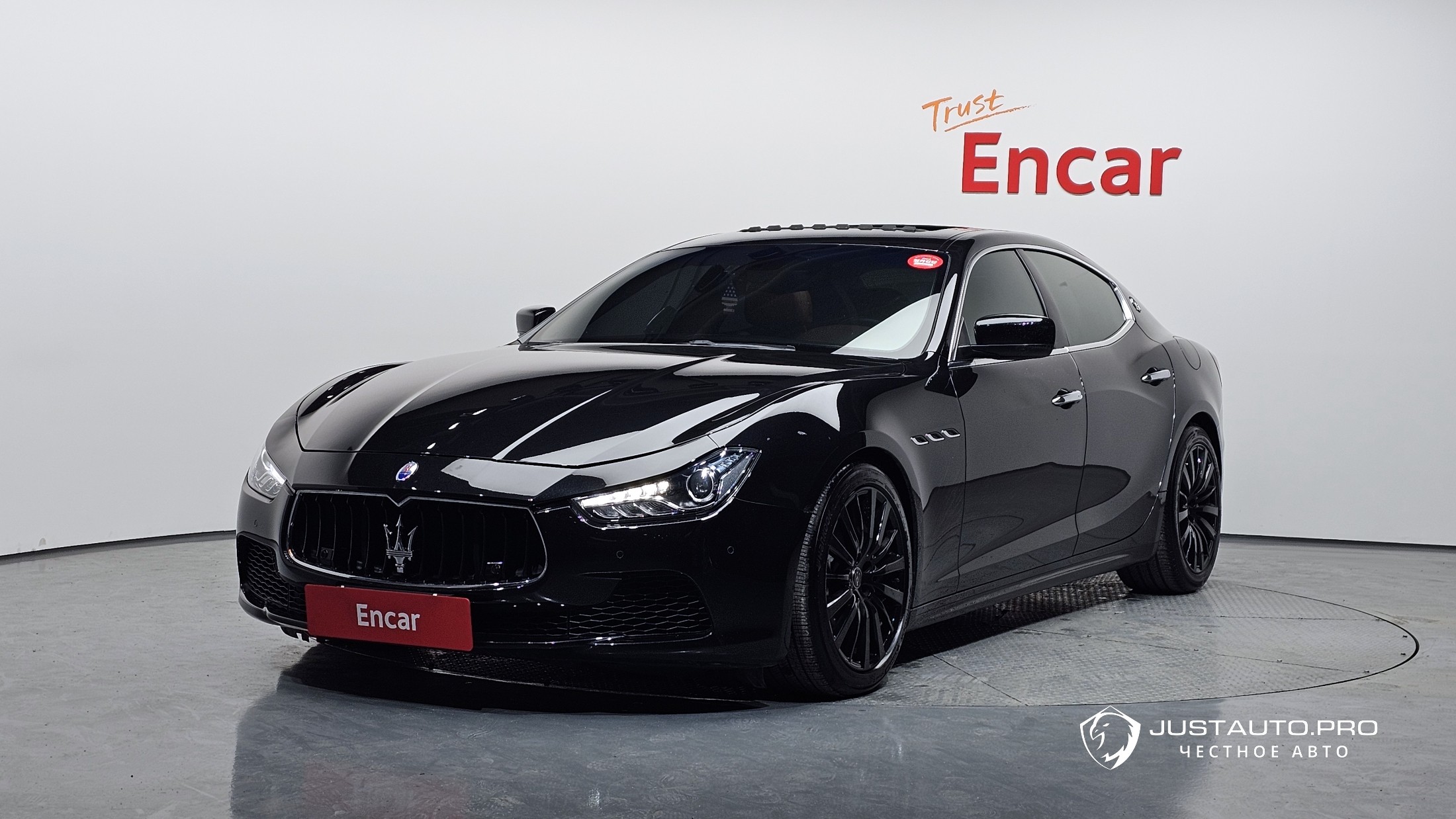 Автомобиль Maserati Ghibli