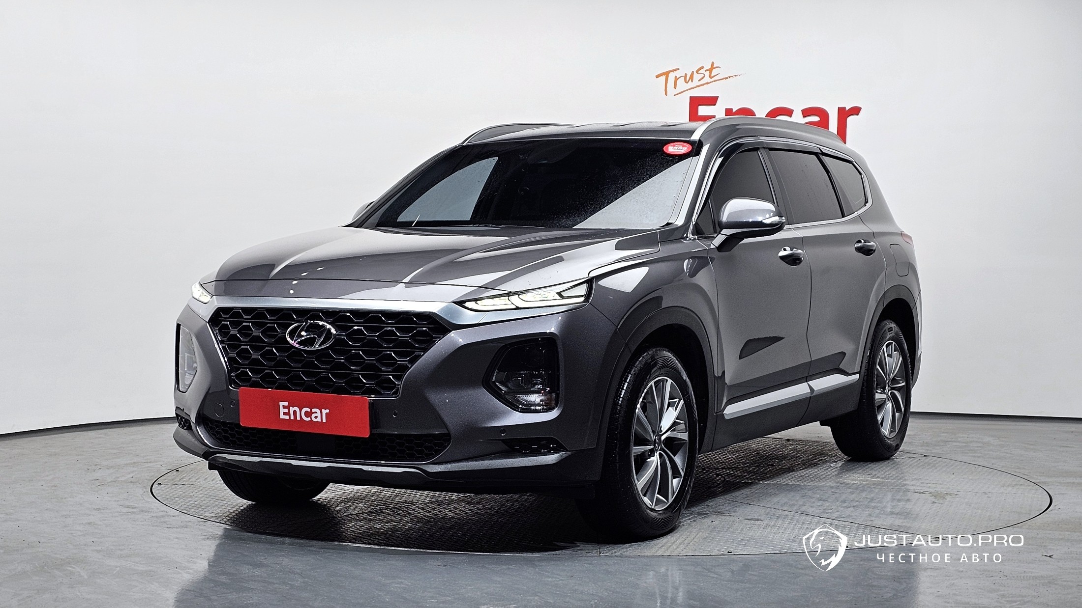 Автомобиль Hyundai Santafe