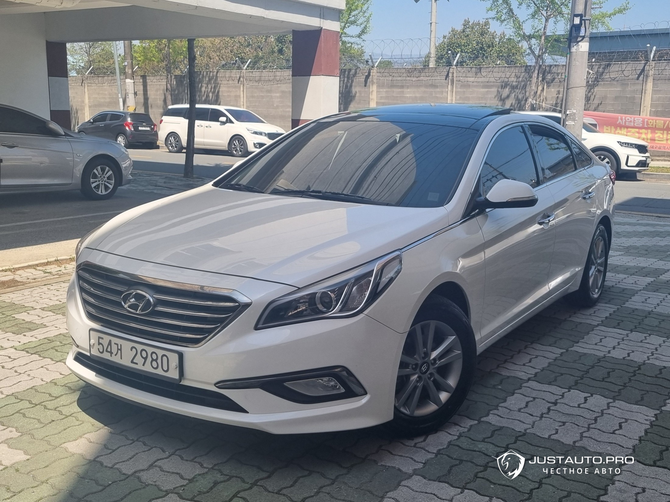Автомобиль Hyundai Sonata
