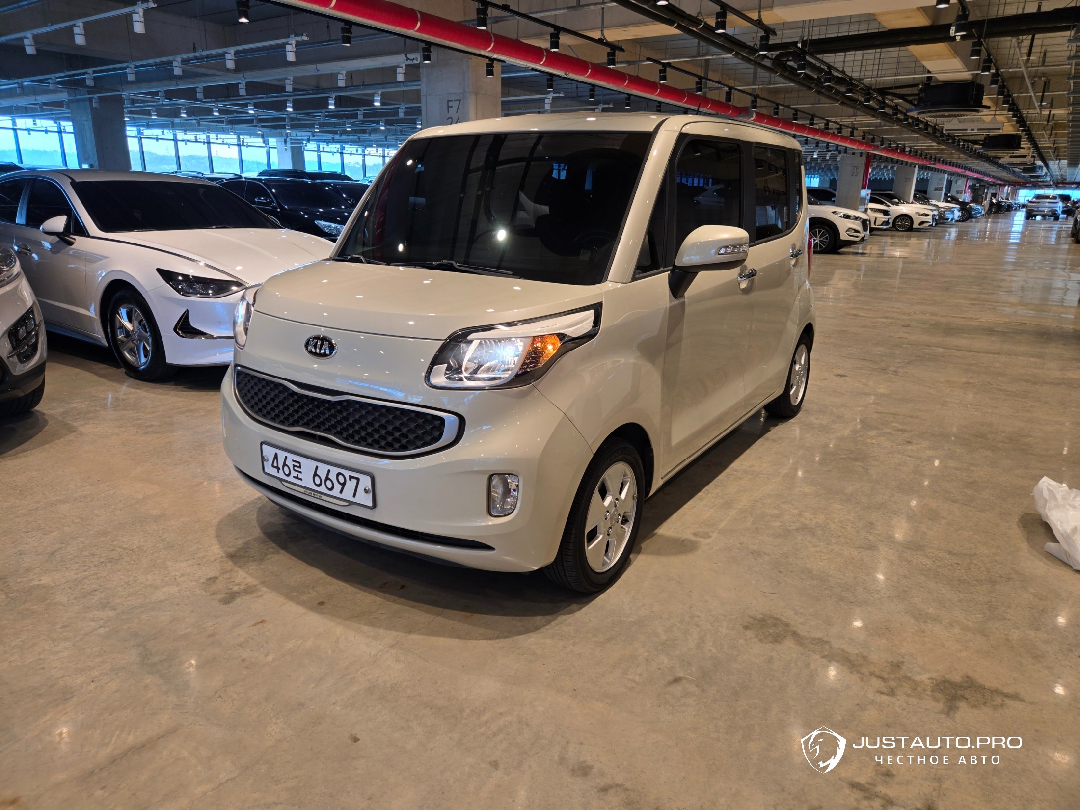 Автомобиль Kia RAY