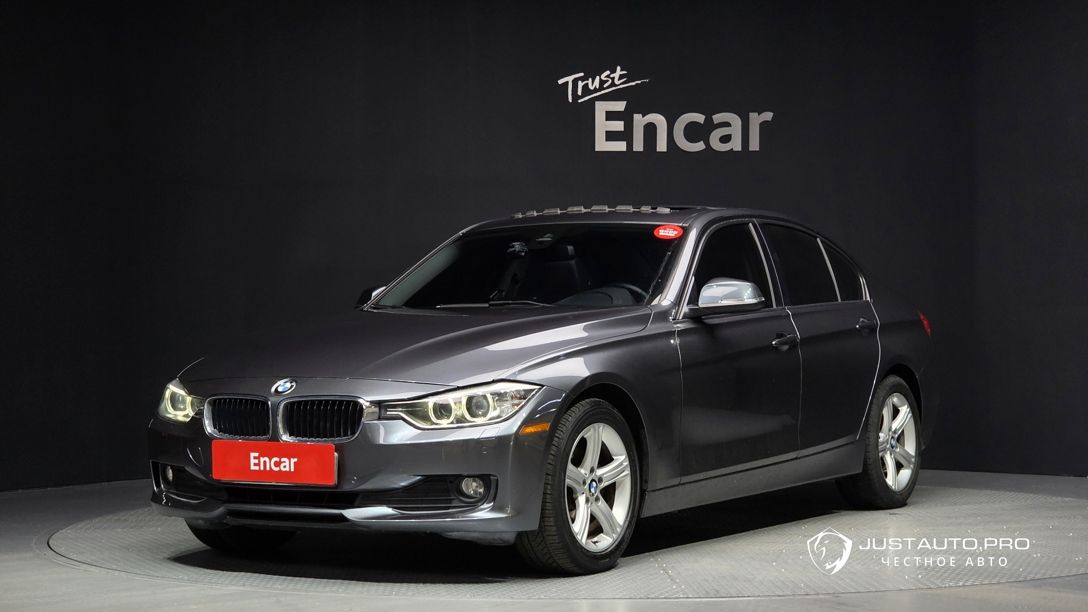Автомобиль BMW 3-Series