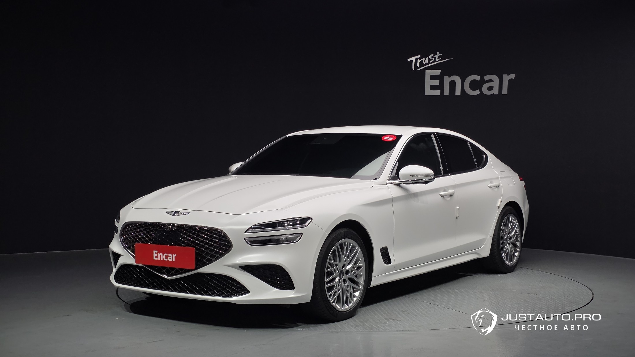 Автомобиль Genesis G70