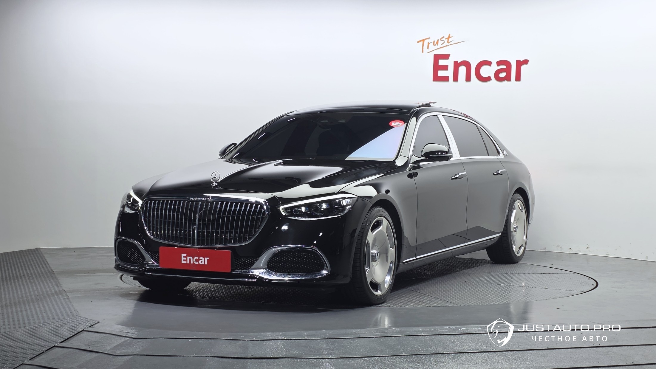 Автомобиль Mercedes-Benz S-Class