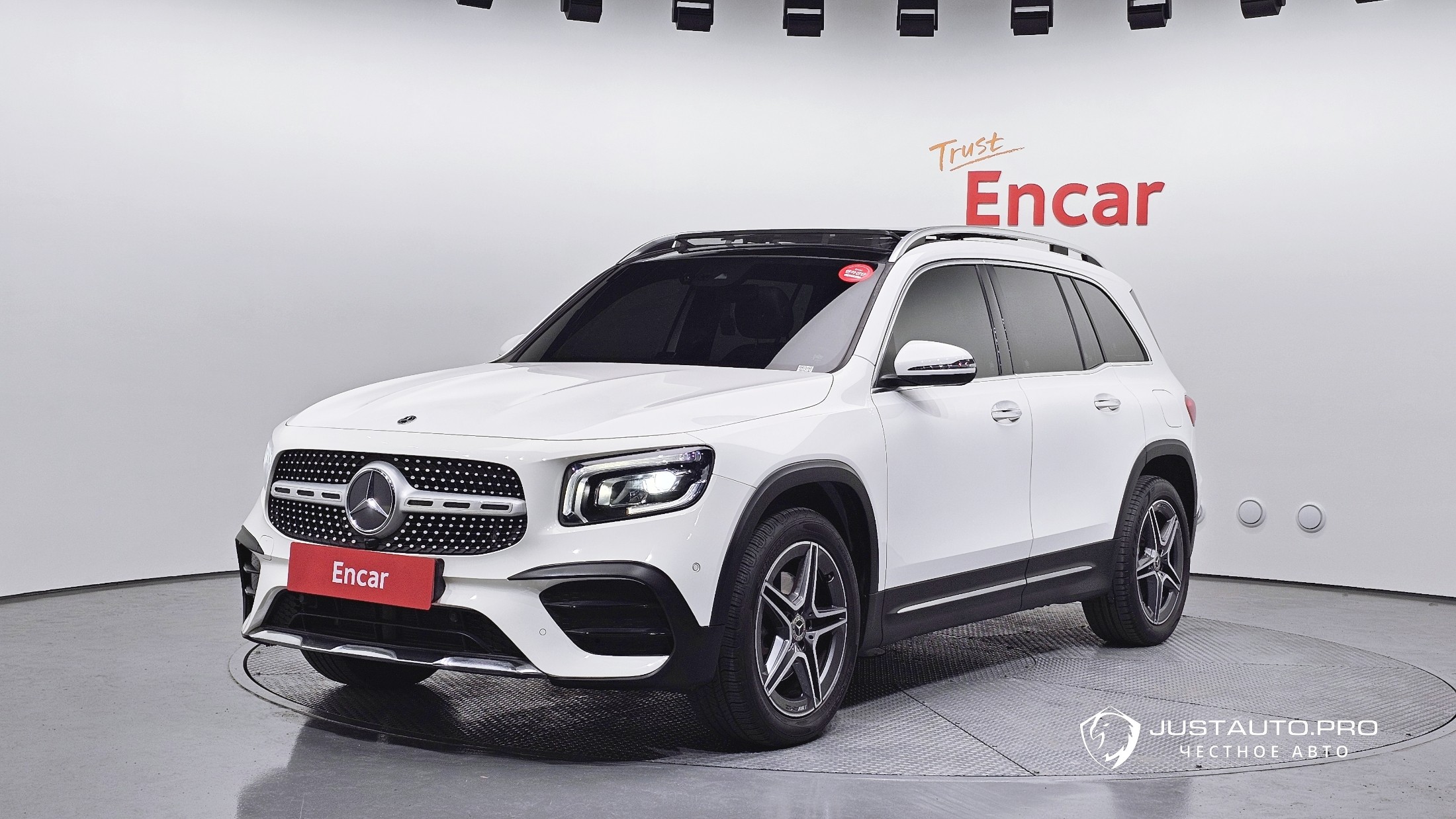 Автомобиль Mercedes-Benz GLB-Class