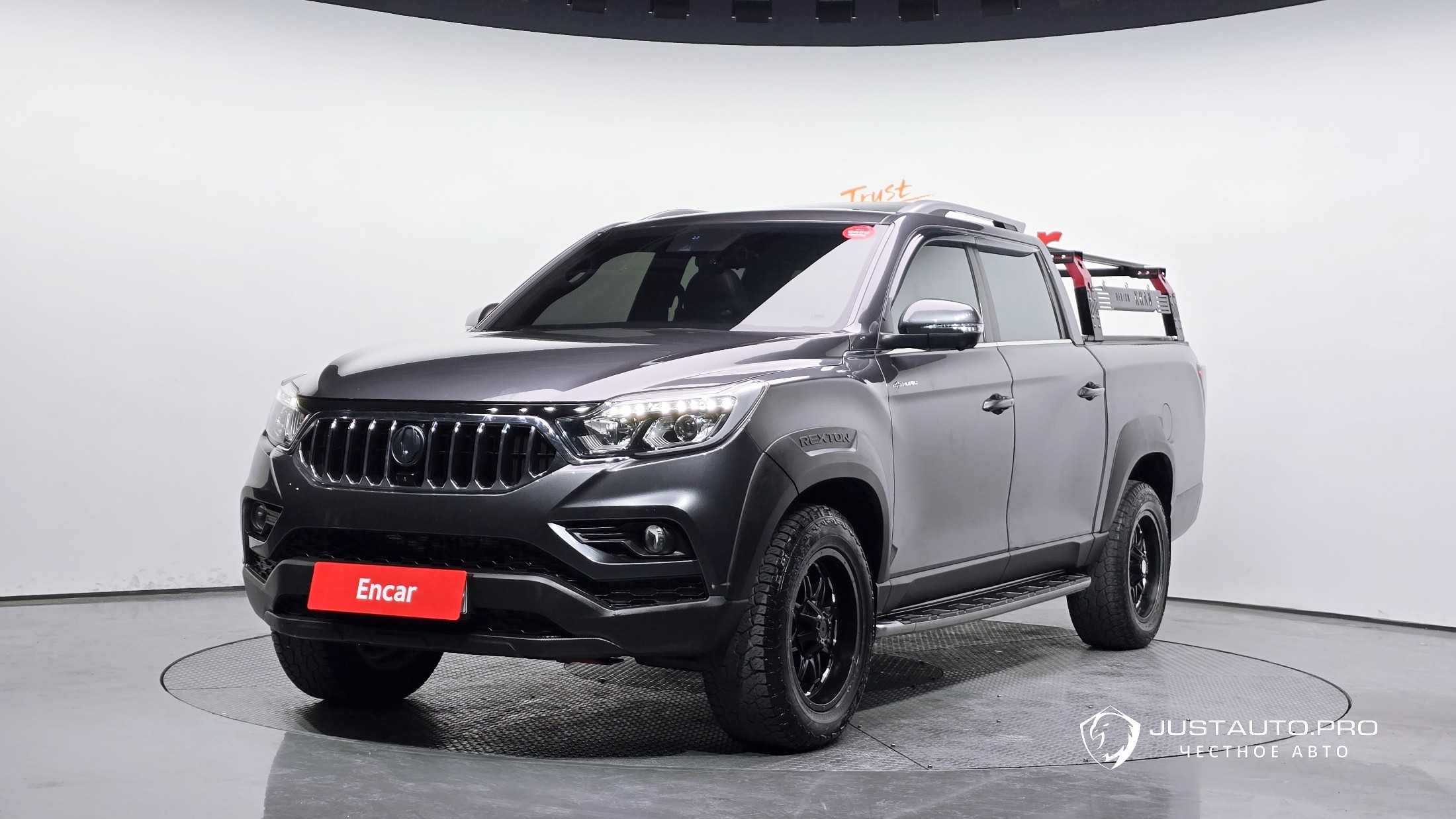 Автомобиль KG_Mobility_Ssangyong Rexton