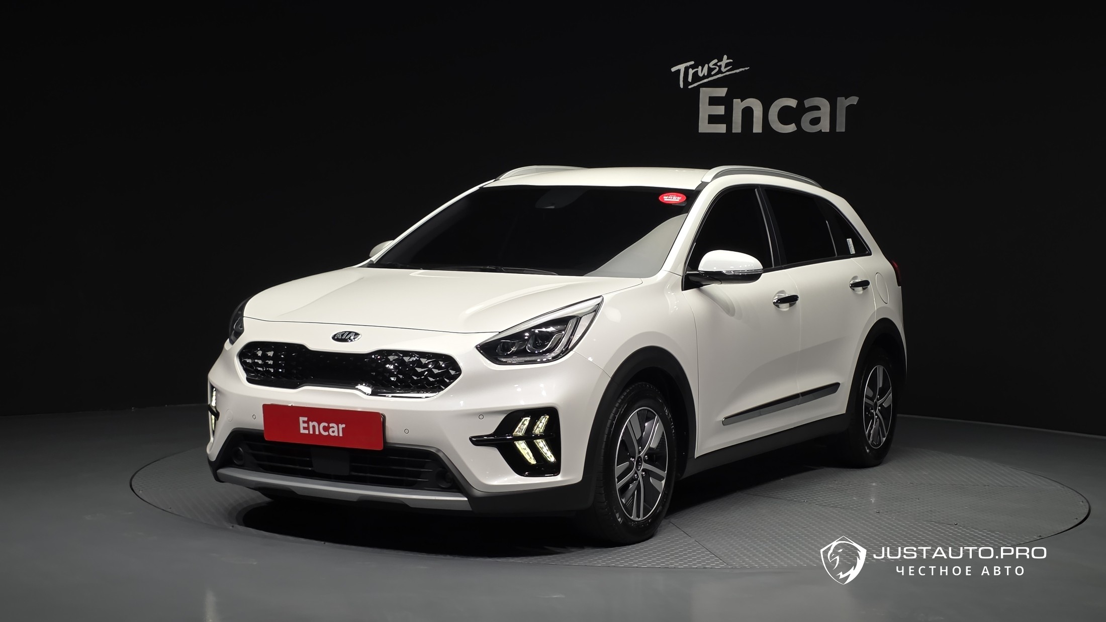 Автомобиль Kia Niro
