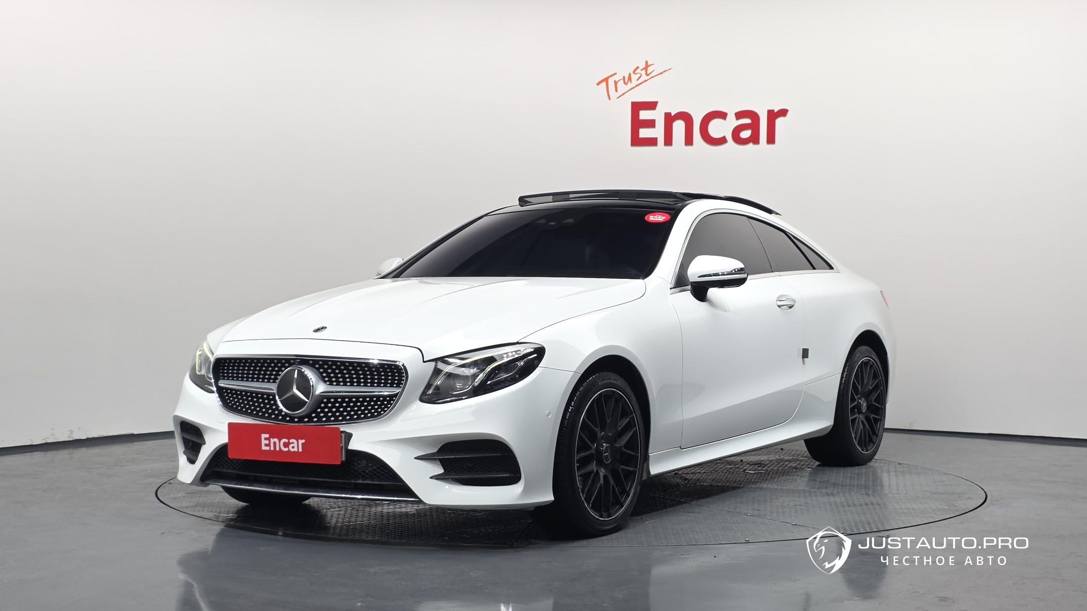 Автомобиль Mercedes-Benz E-Class