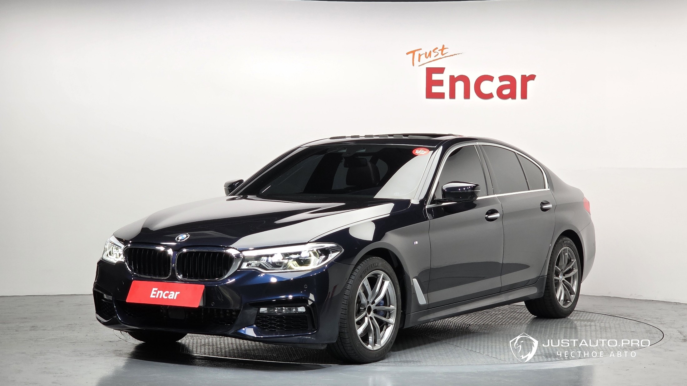 Автомобиль BMW 5-Series