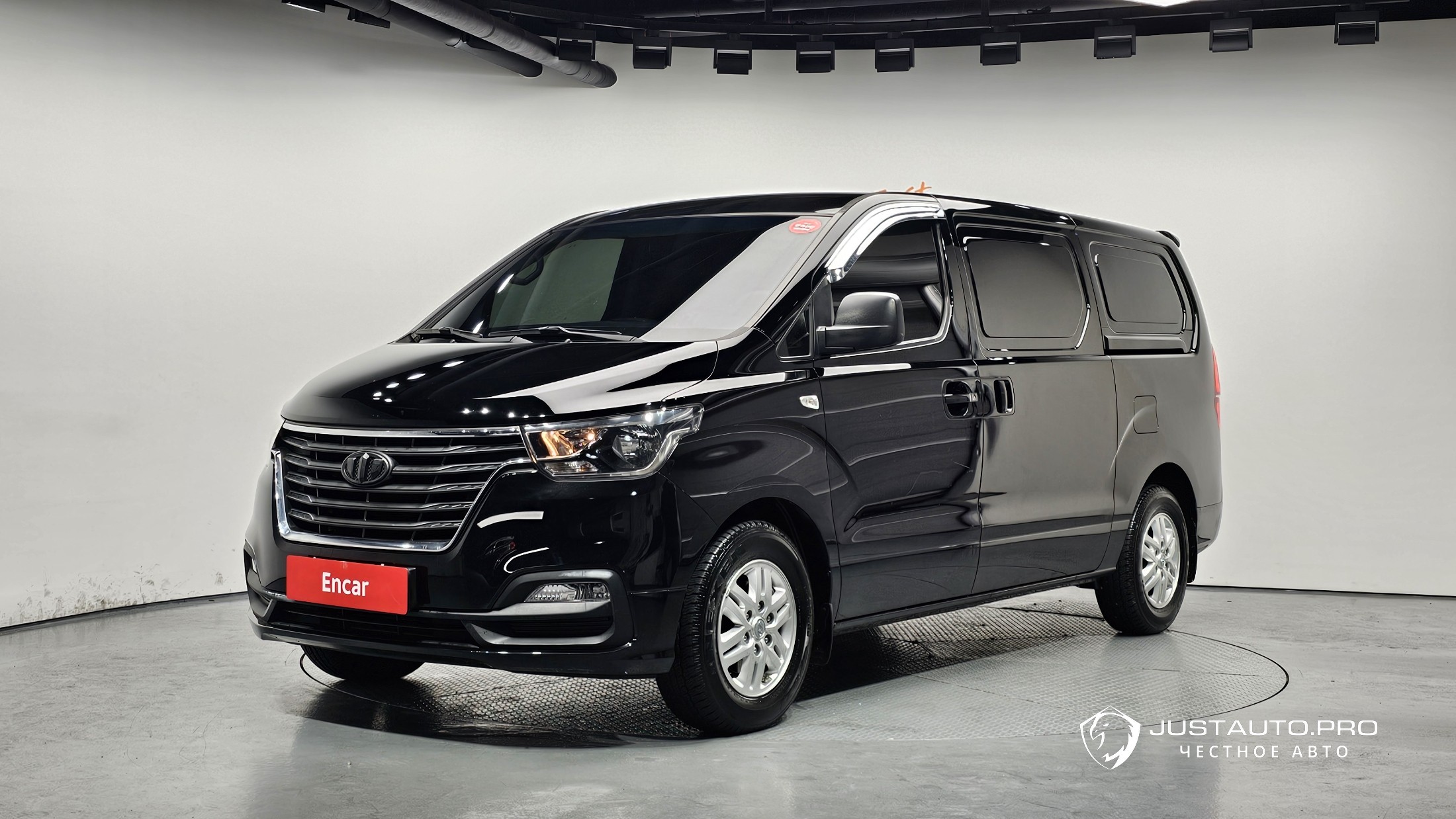 Автомобиль Hyundai Starex