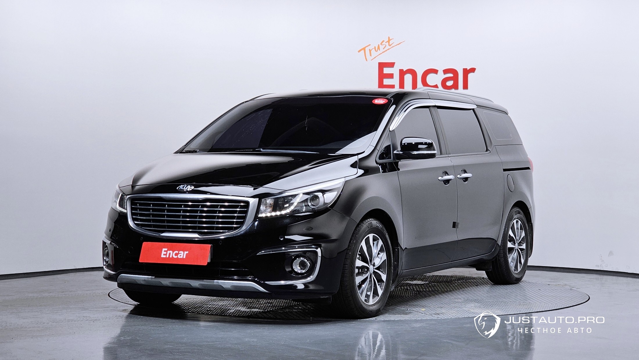 Автомобиль Kia Canival
