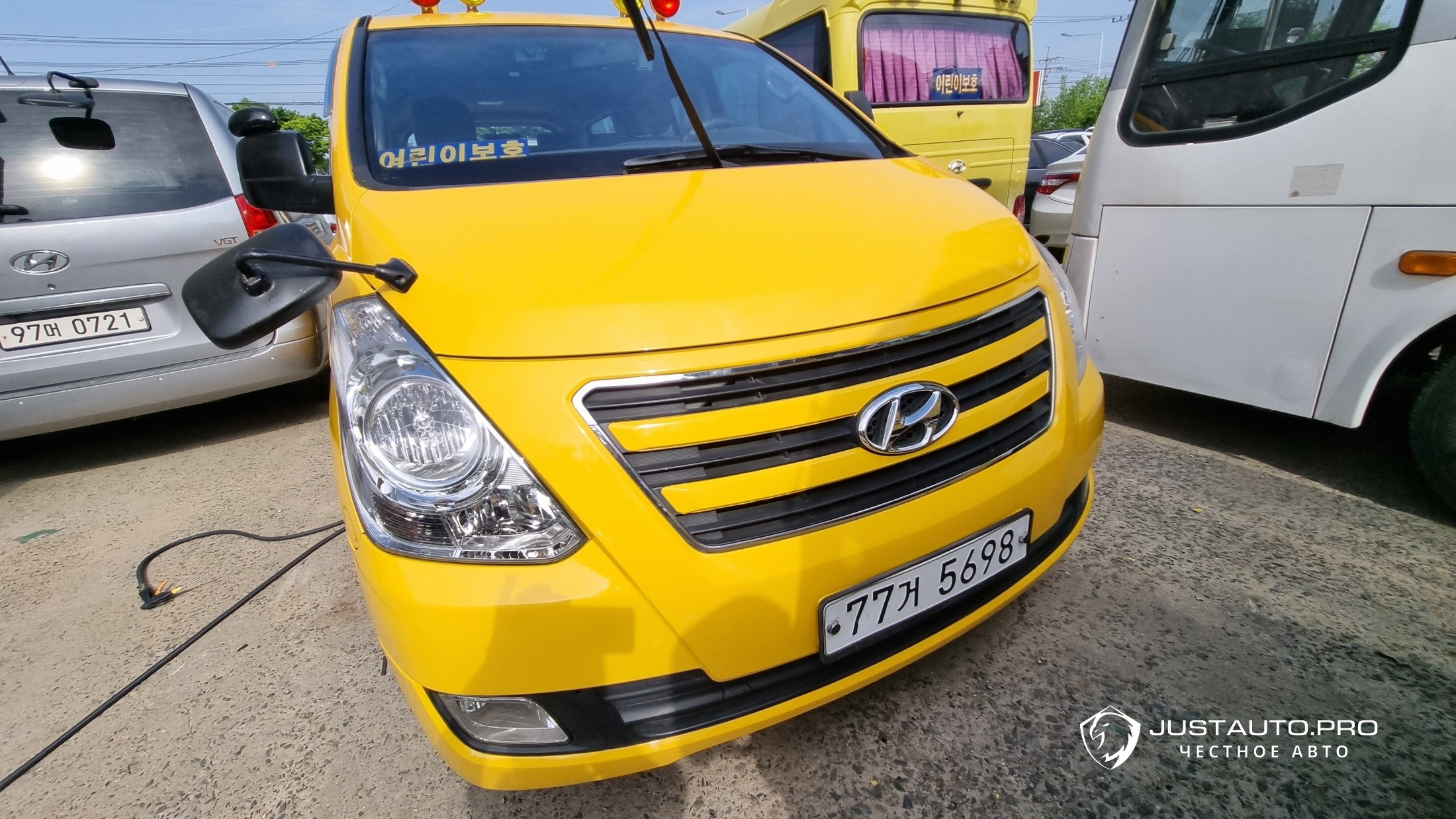 Автомобиль Hyundai Starex