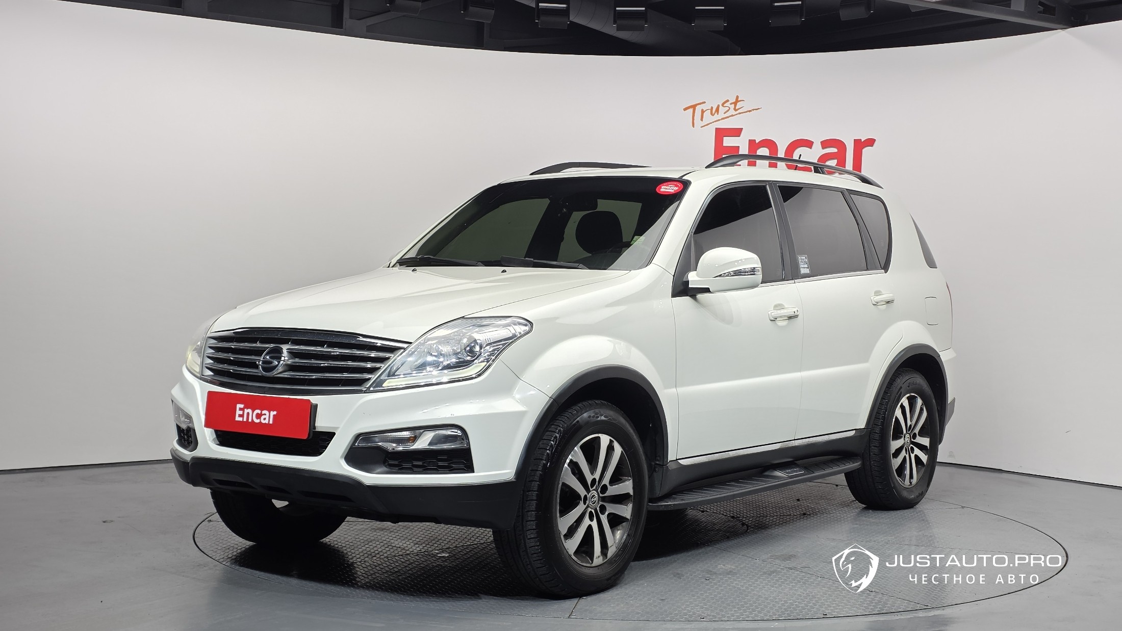 Автомобиль KG_Mobility_Ssangyong Rexton