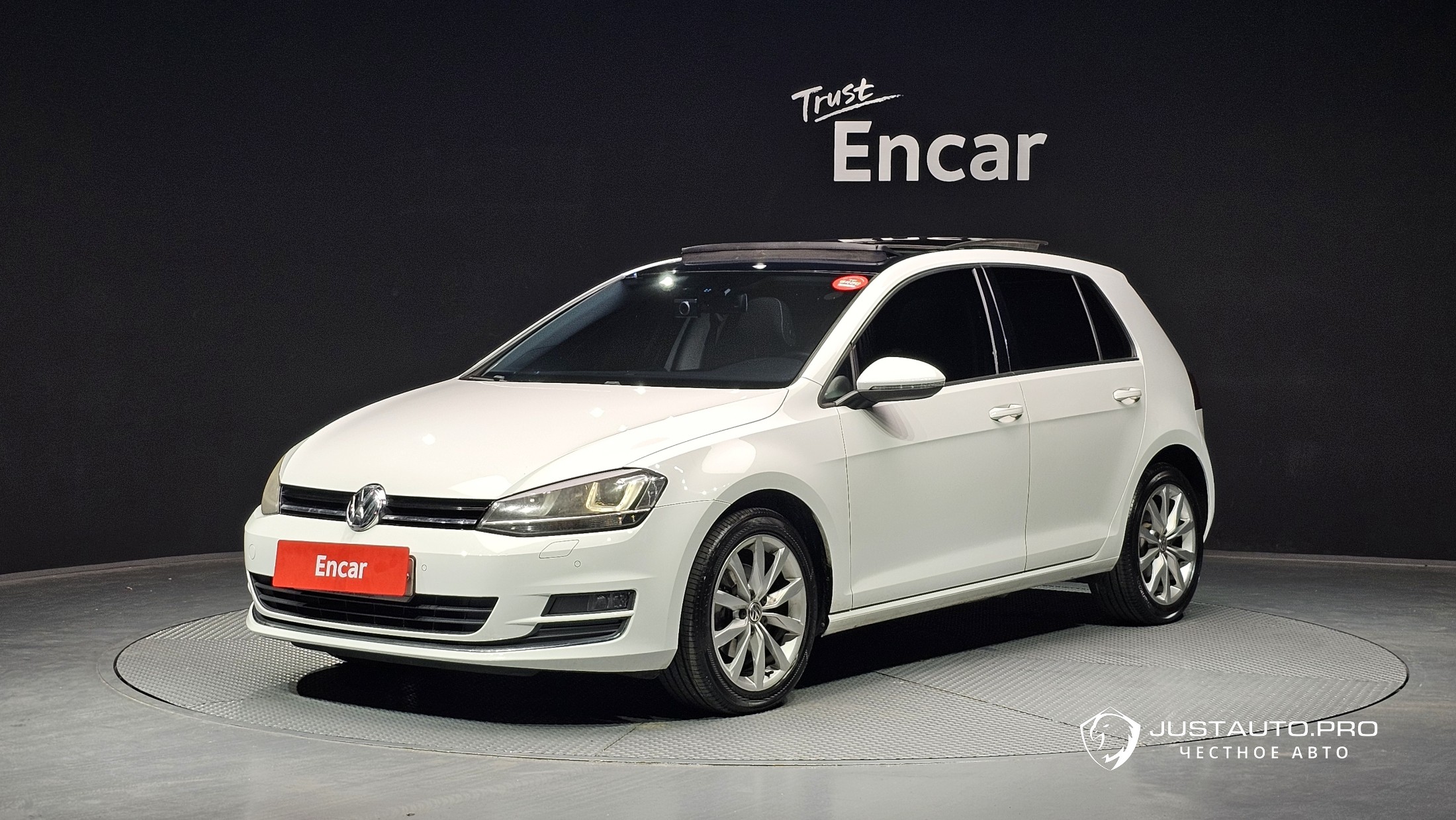 Автомобиль Volkswagen Golf