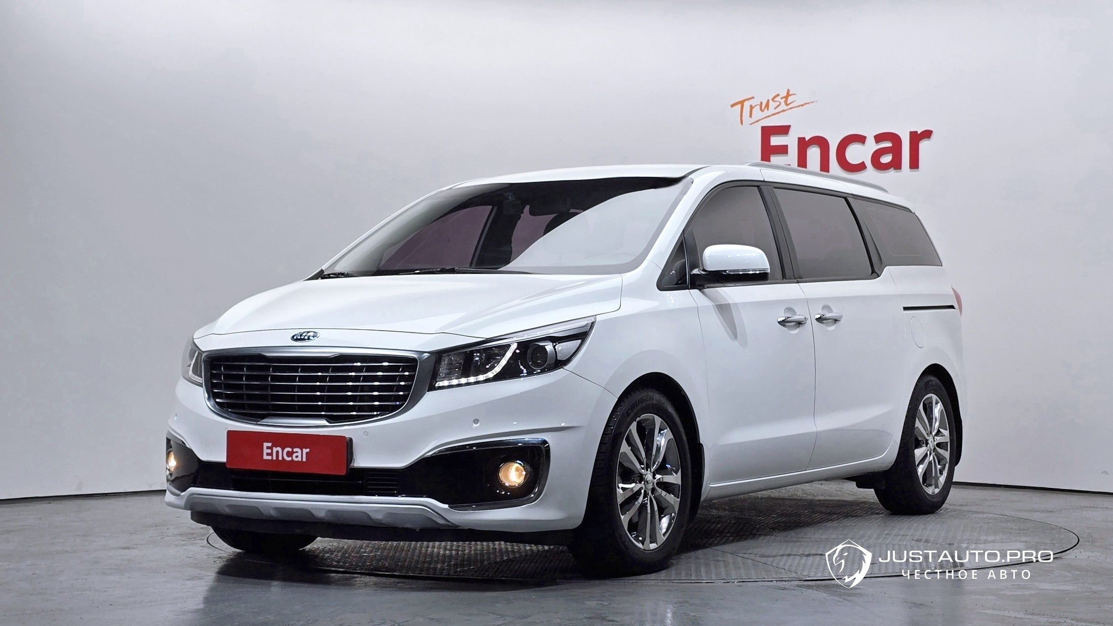 Автомобиль Kia Canival