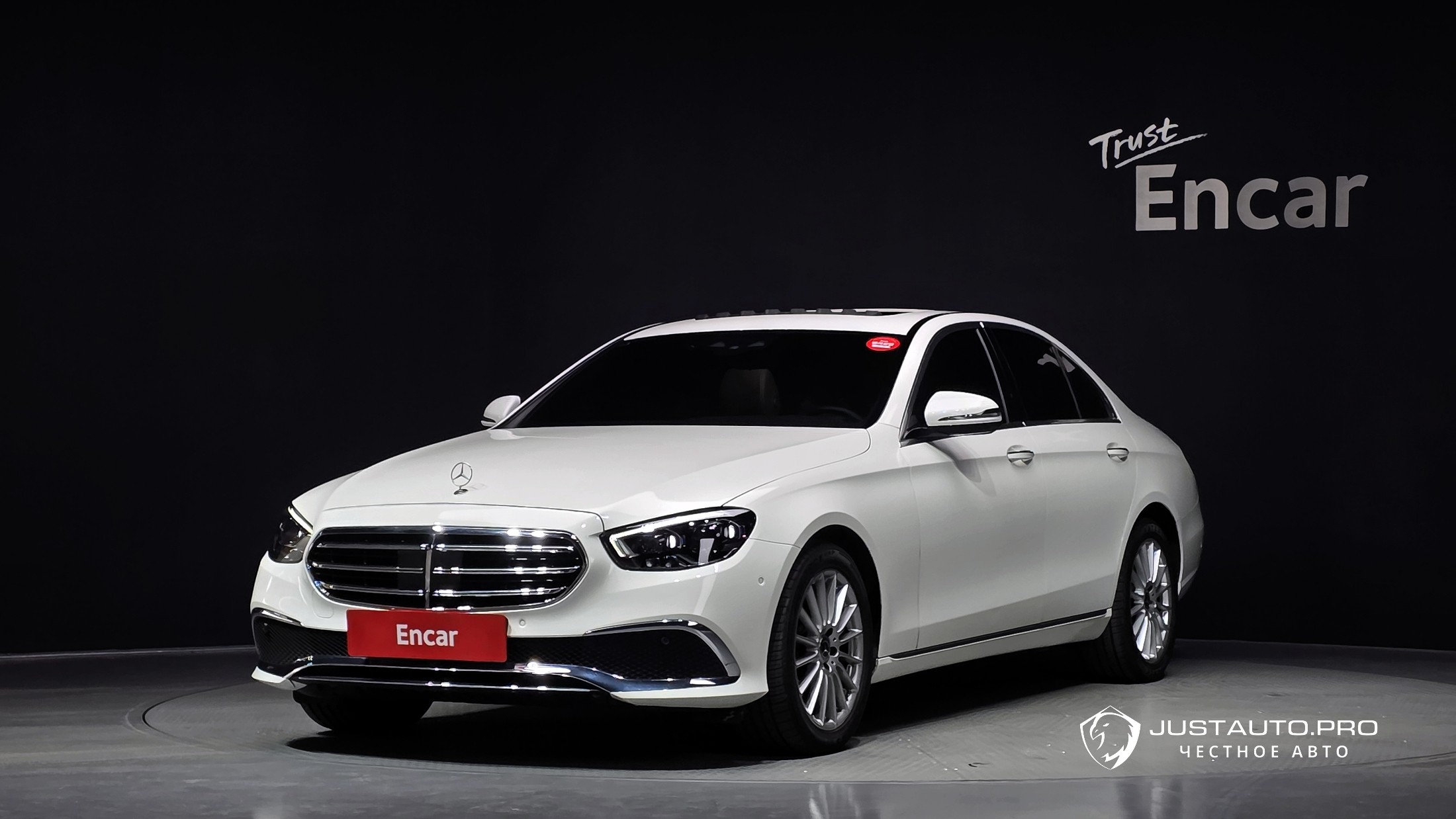 Автомобиль Mercedes-Benz E-Class