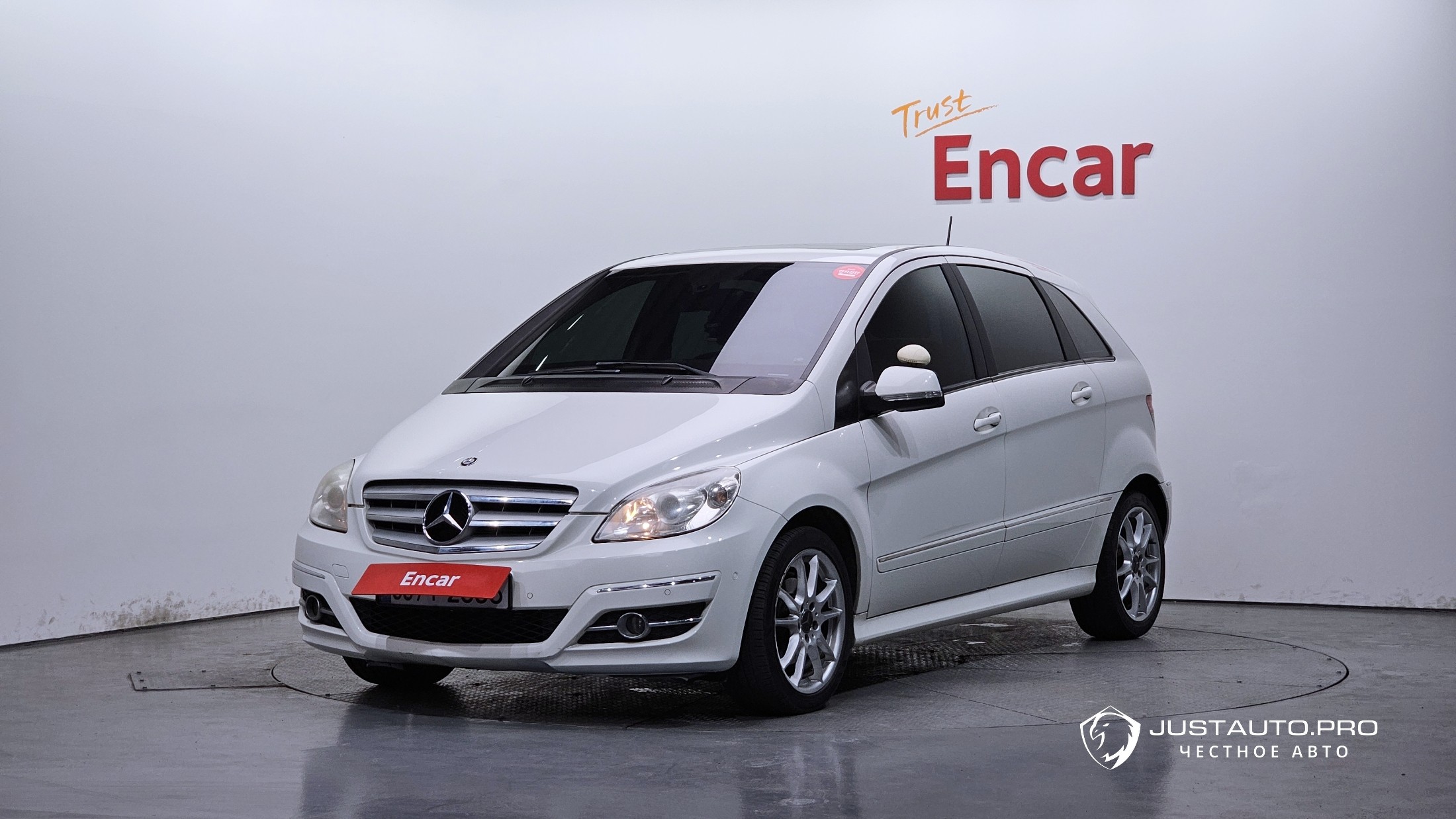 Автомобиль Mercedes-Benz B-Class