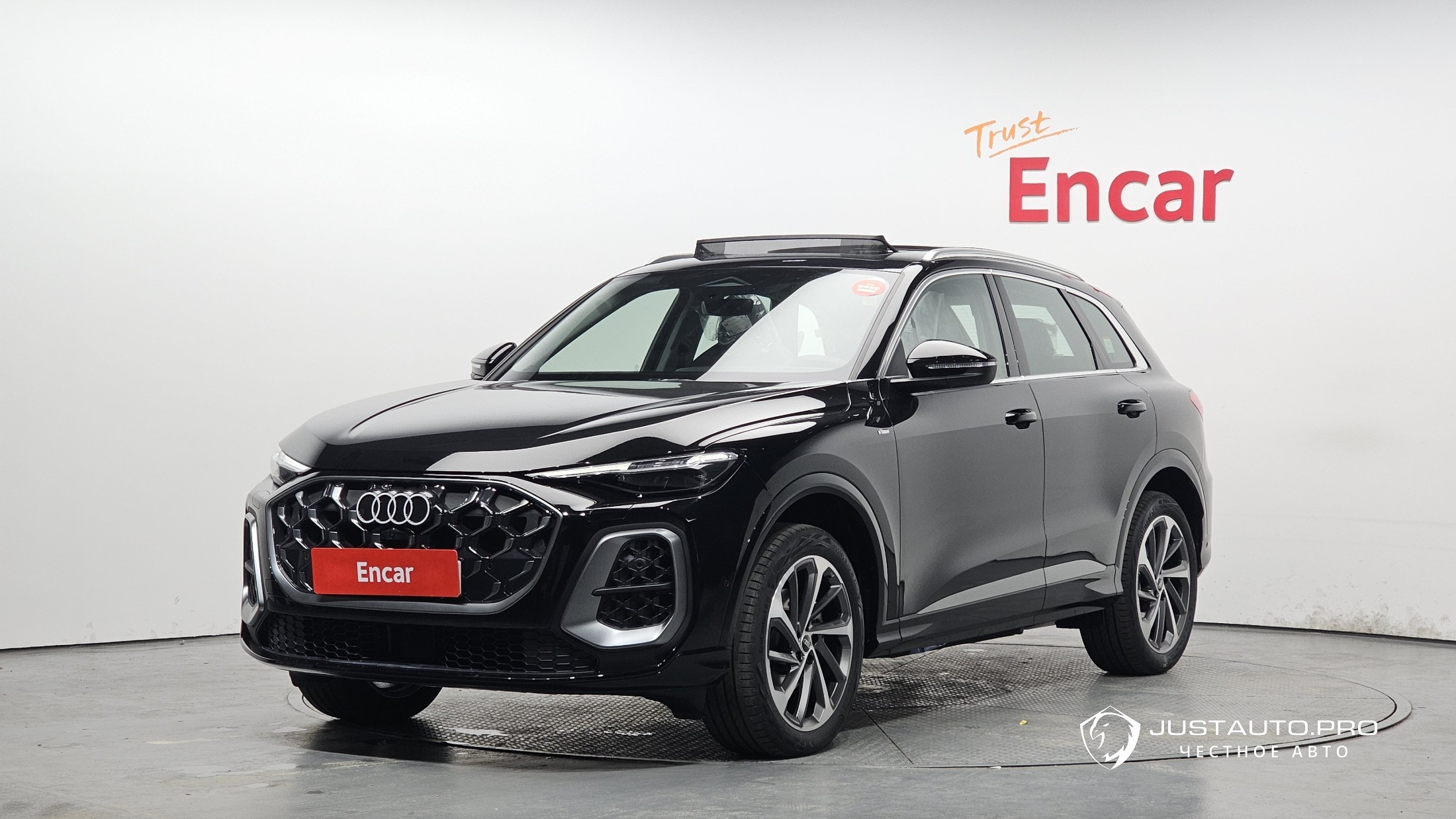 Автомобиль Audi Q5