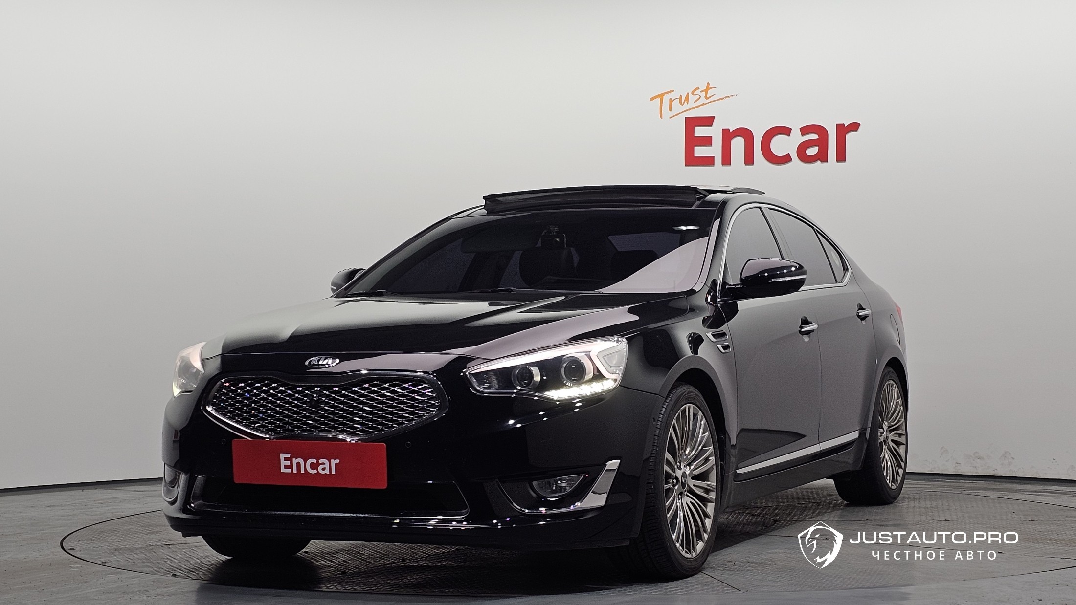 Автомобиль Kia K7
