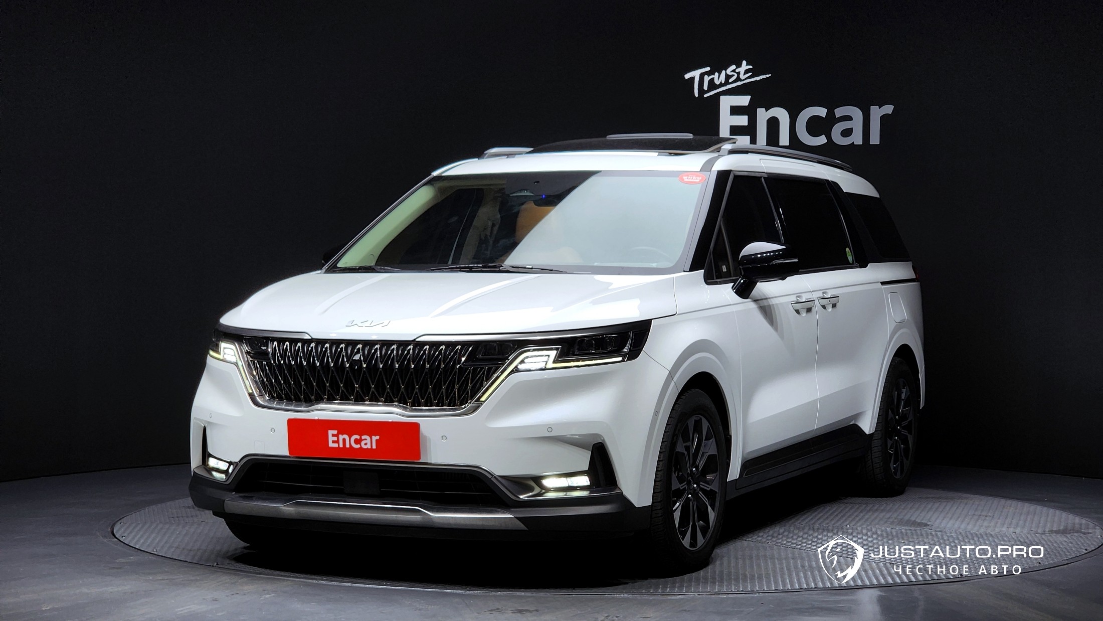 Автомобиль Kia Canival