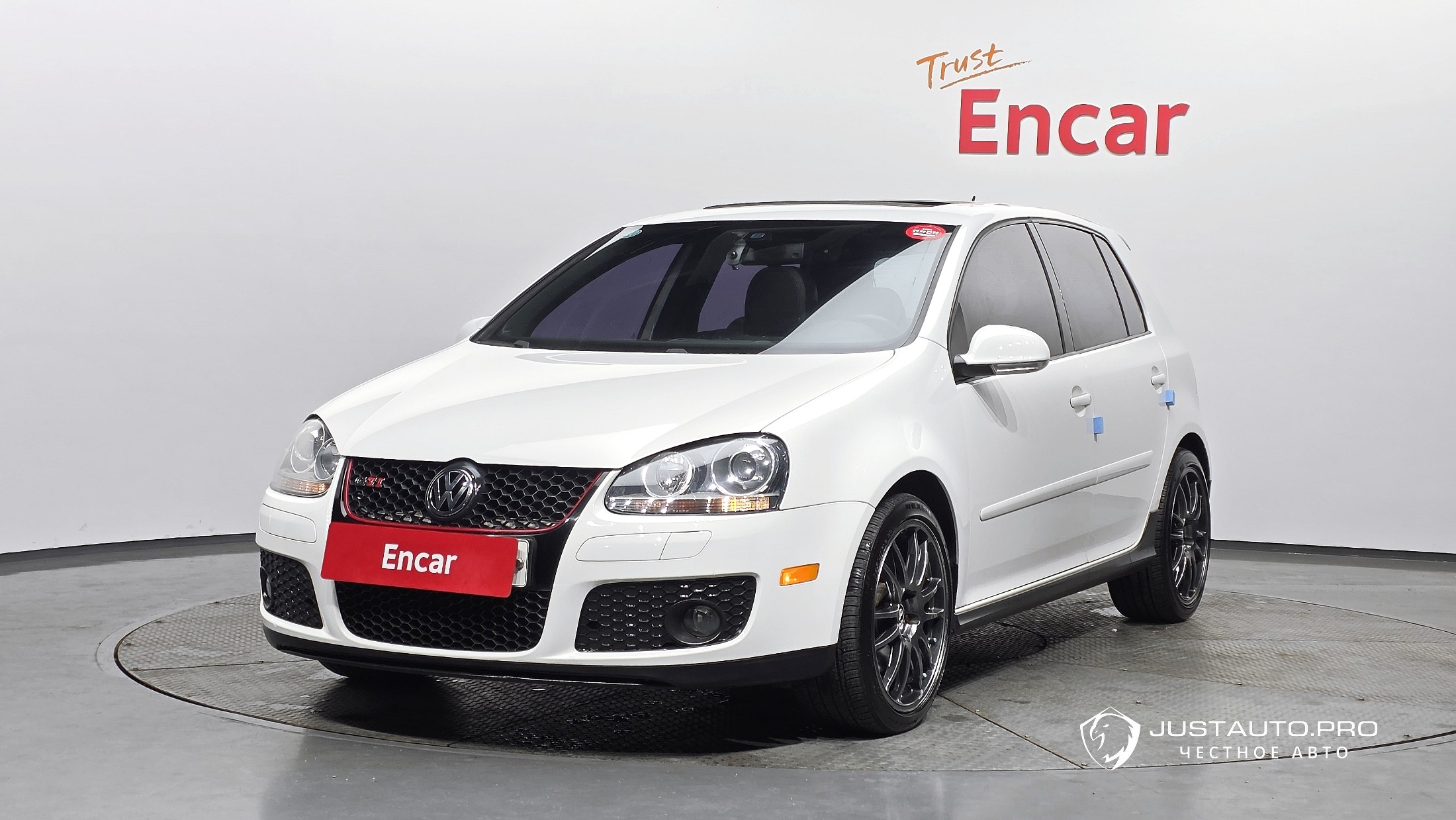 Автомобиль Volkswagen Golf