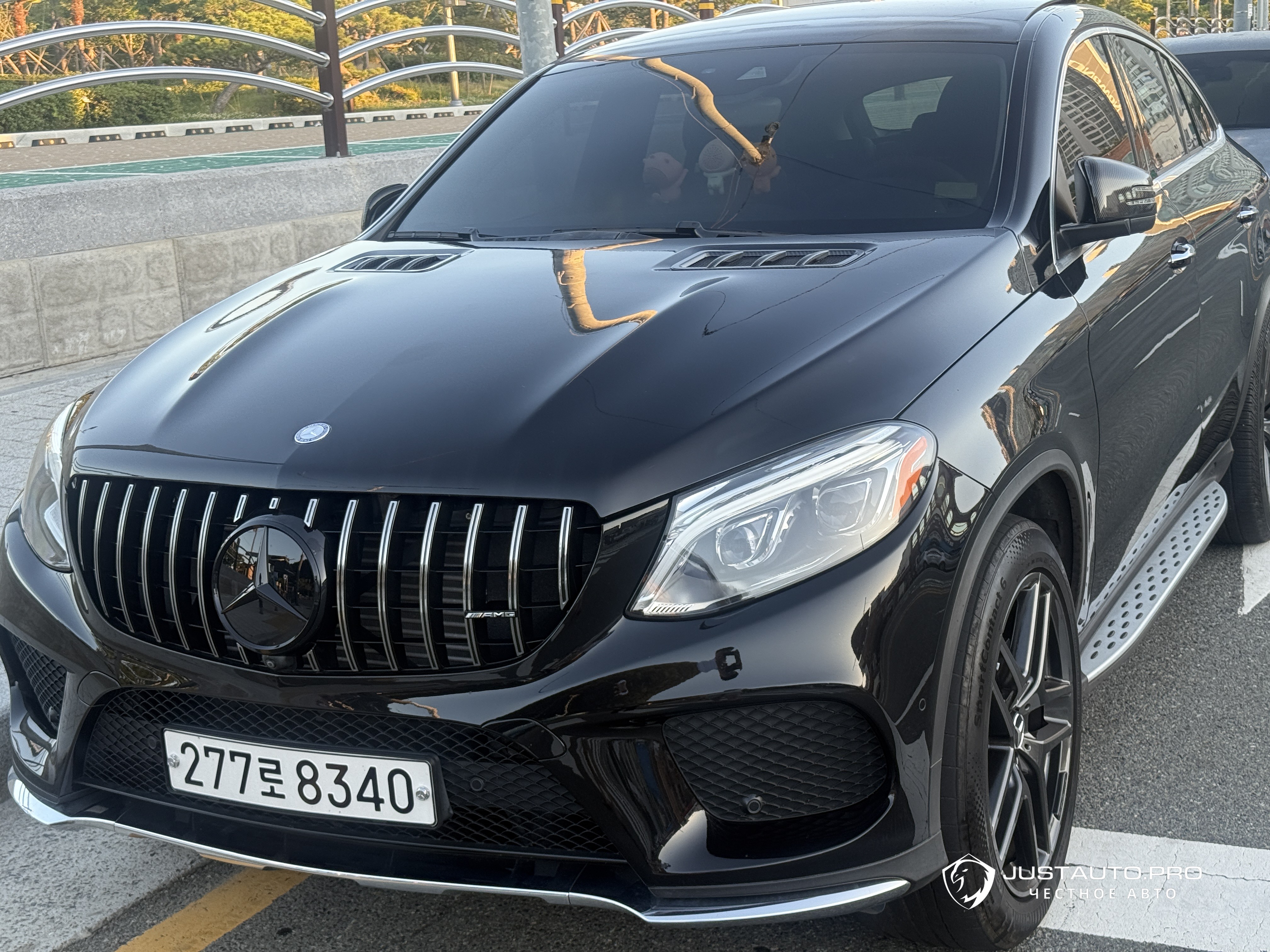 Автомобиль Mercedes-Benz GLE-Class