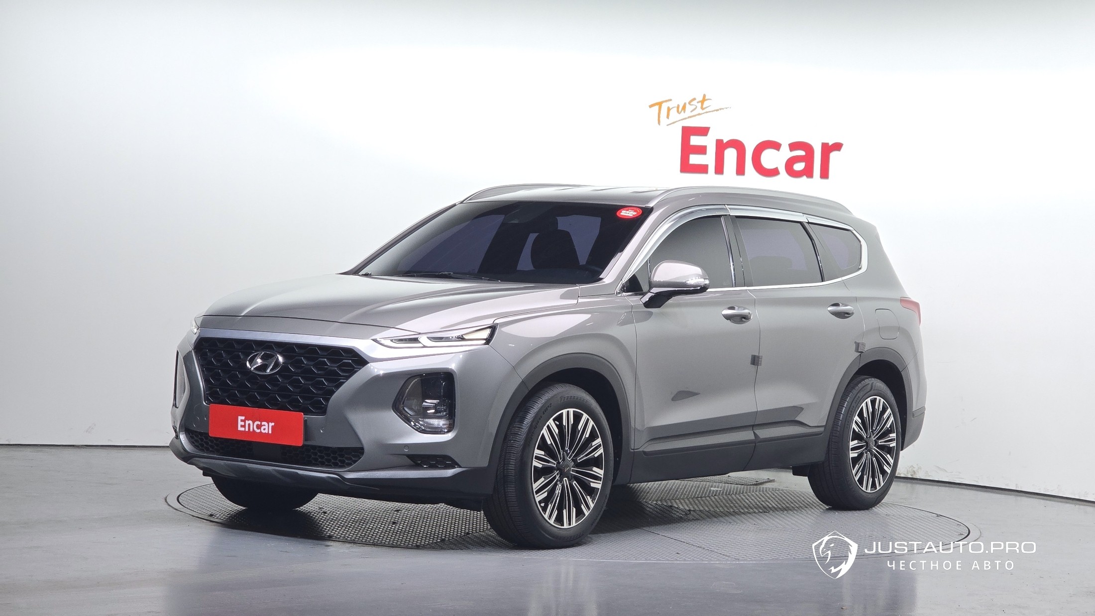 Автомобиль Hyundai Santafe