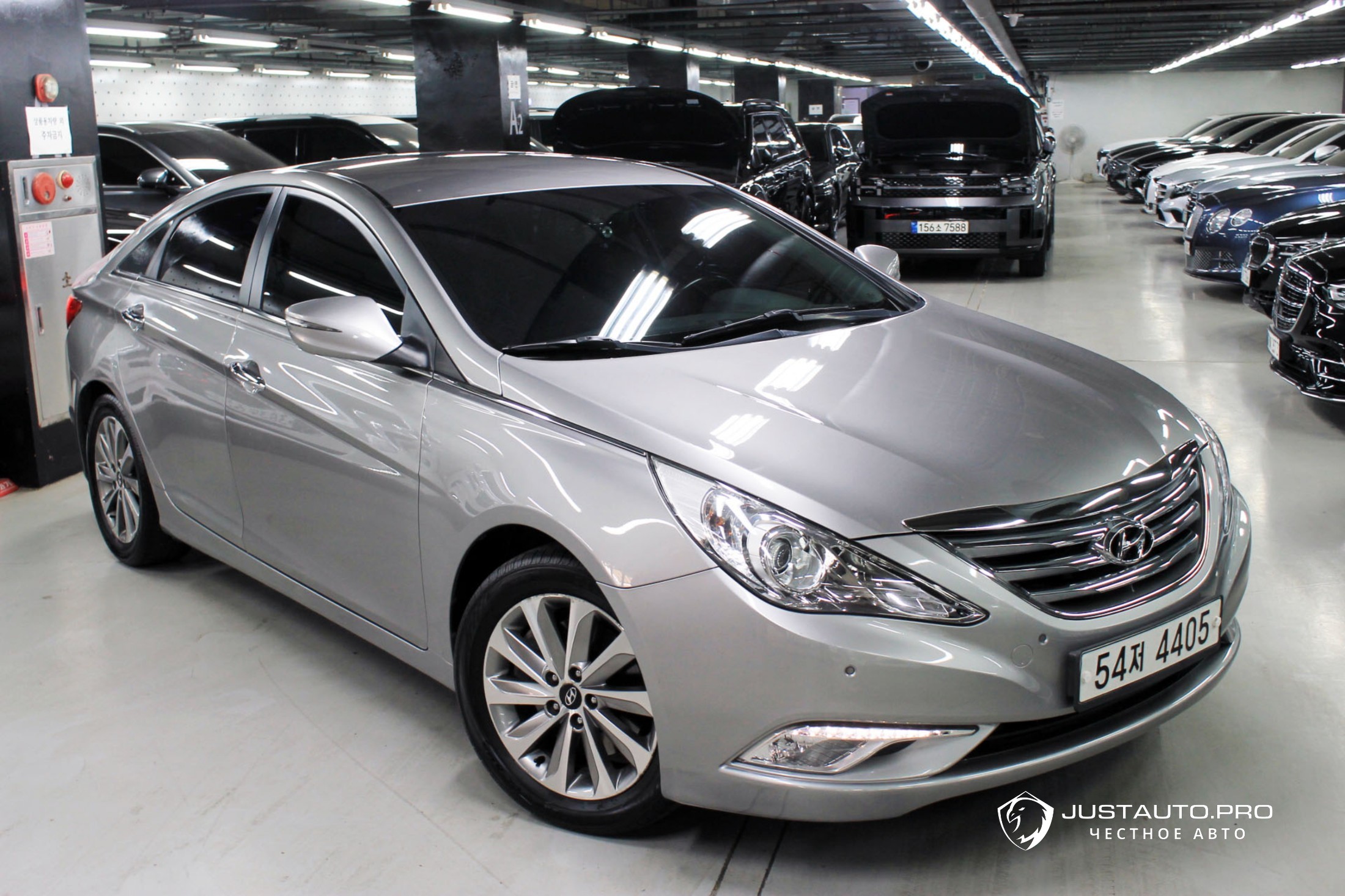 Автомобиль Hyundai Sonata