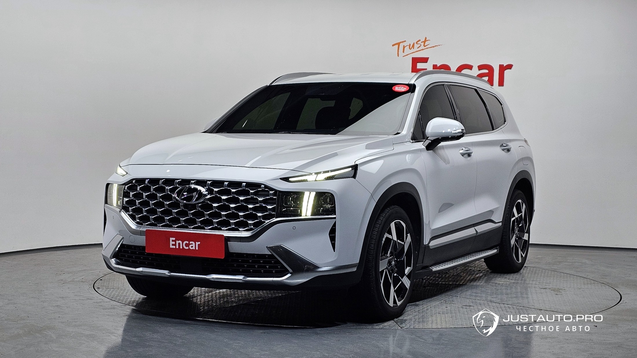 Автомобиль Hyundai Santafe