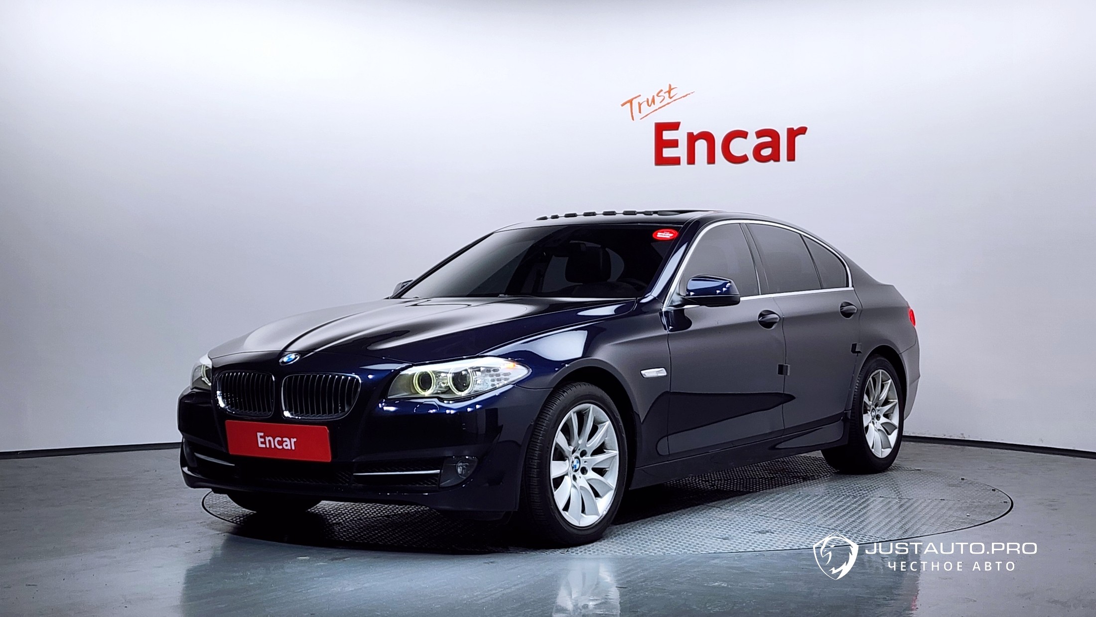 Автомобиль BMW 5-Series
