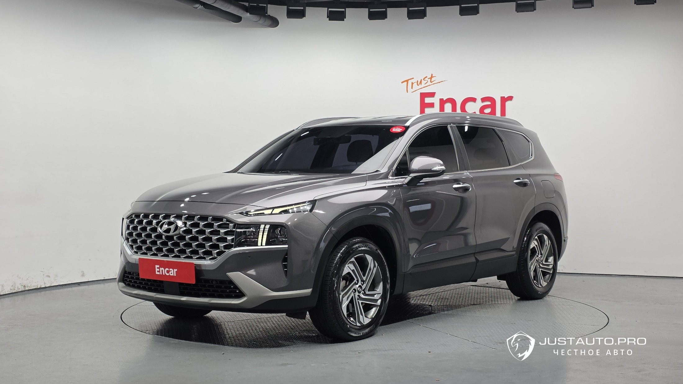 Автомобиль Hyundai Santafe