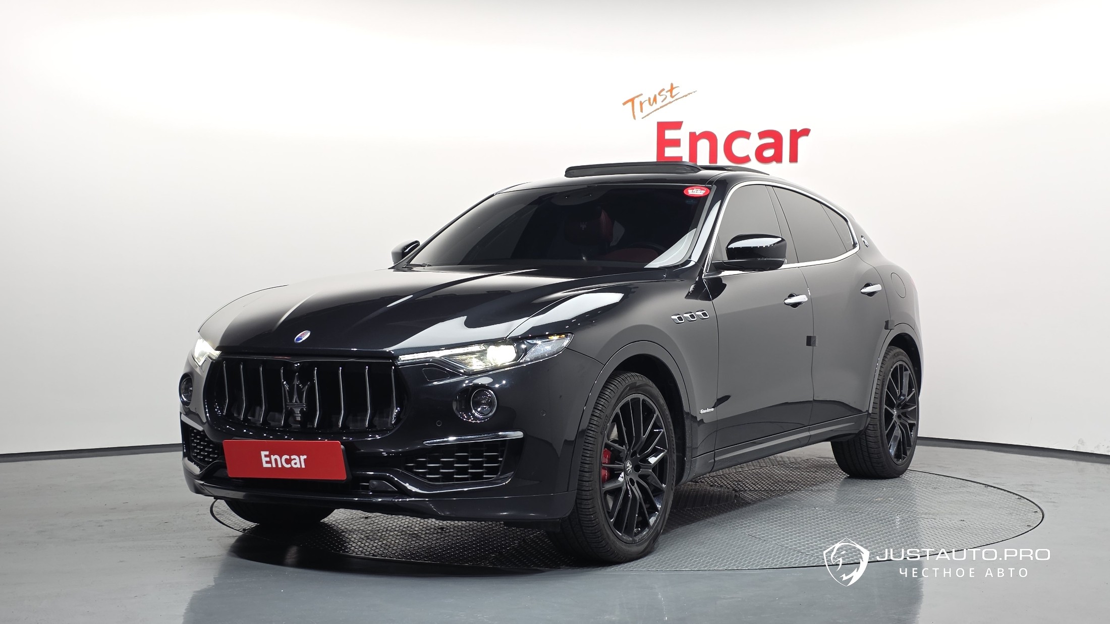 Автомобиль Maserati Levante