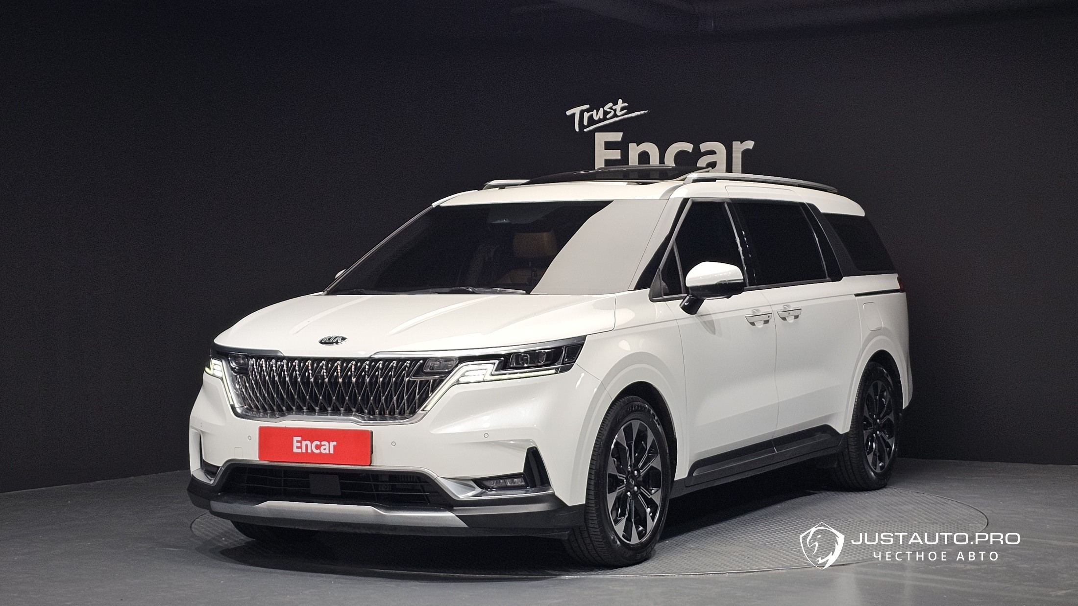 Автомобиль Kia Canival