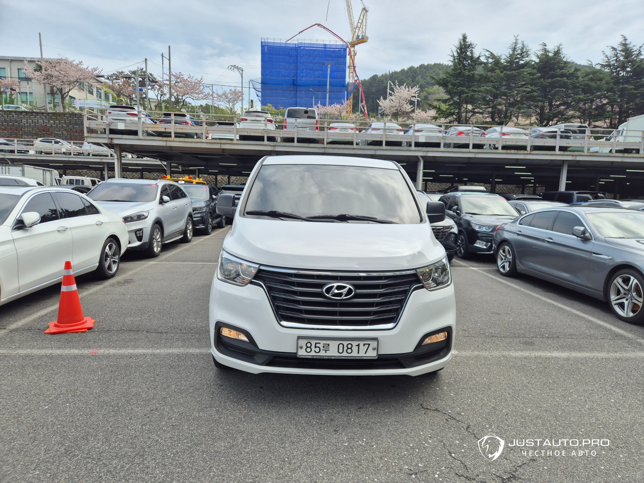 Автомобиль Hyundai Starex
