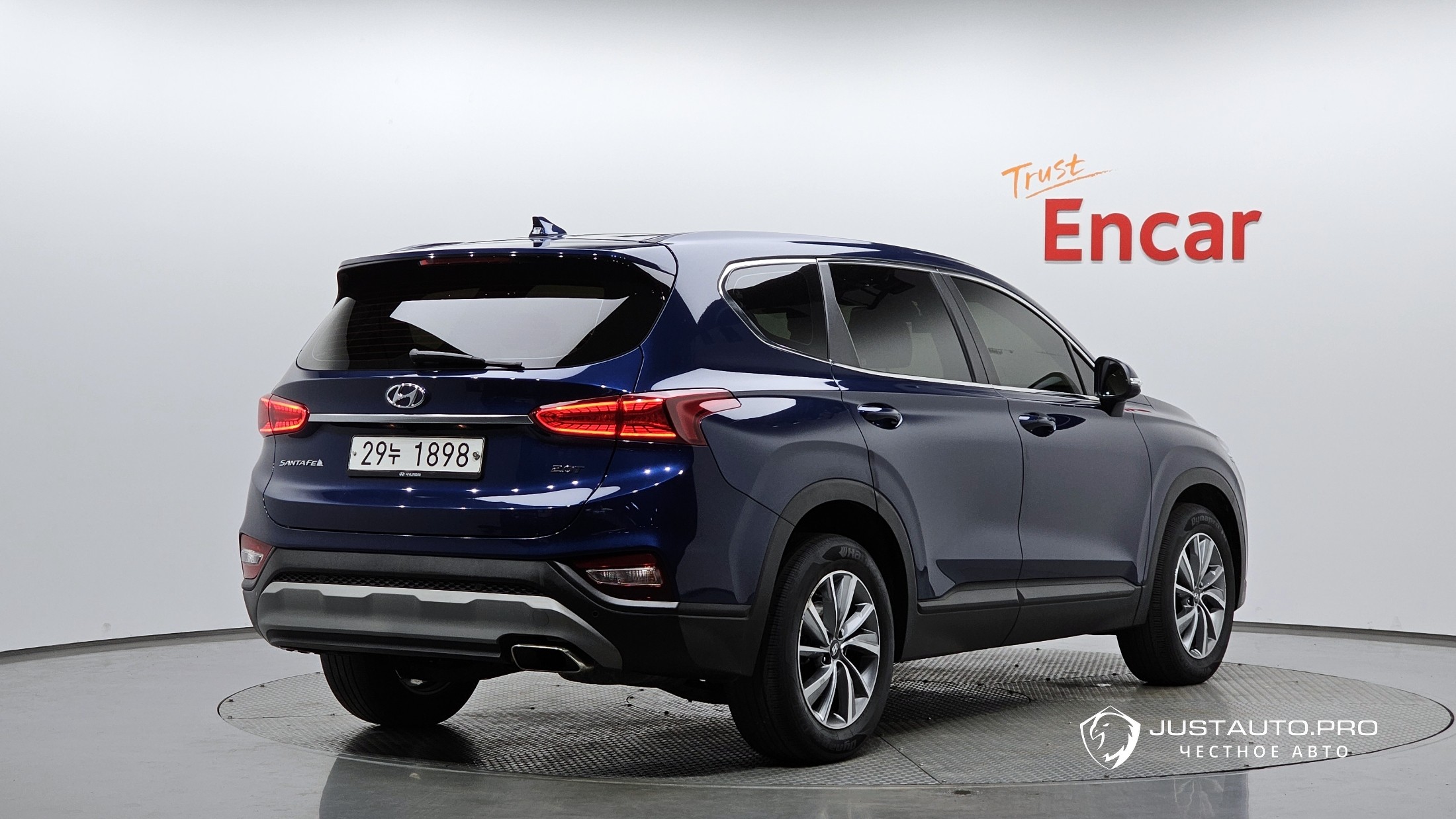 Автомобиль Hyundai Santafe