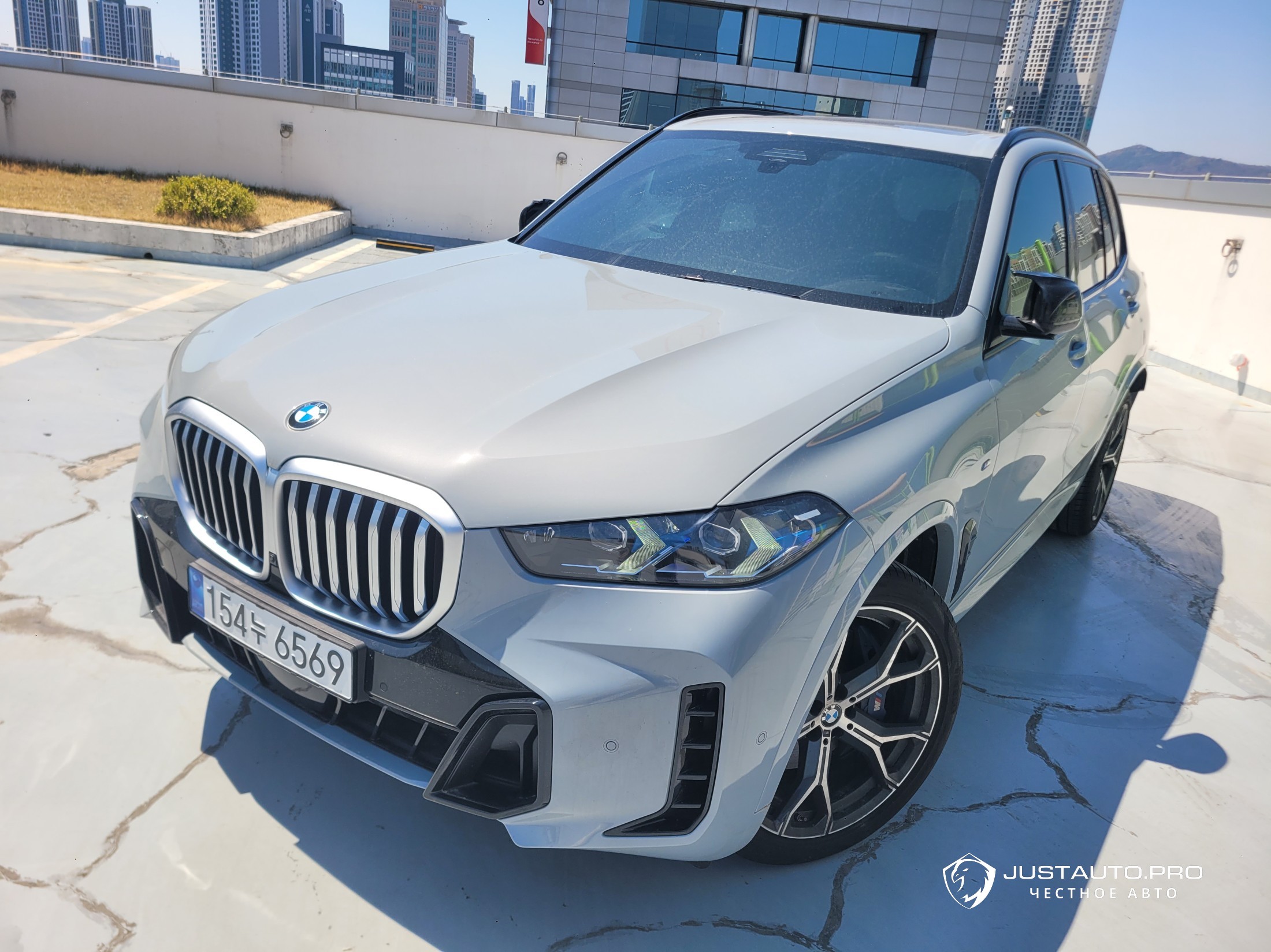 Автомобиль BMW X5