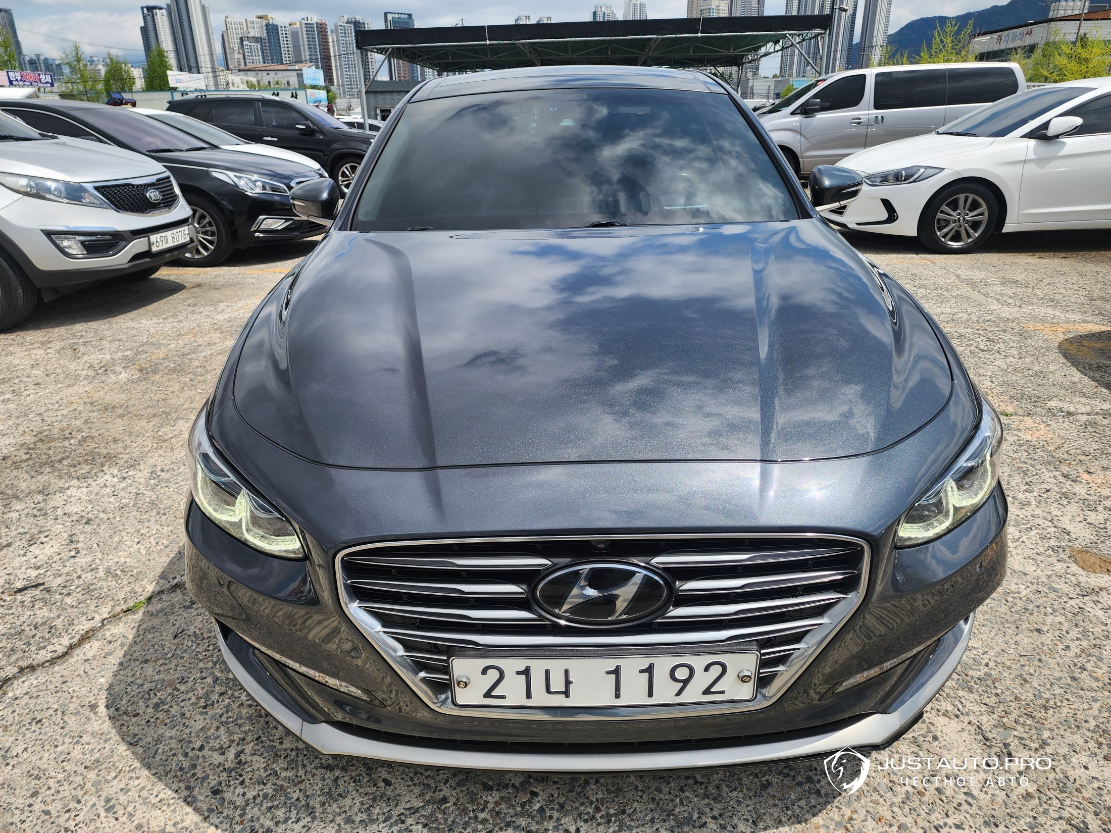 Автомобиль Hyundai Grandeur