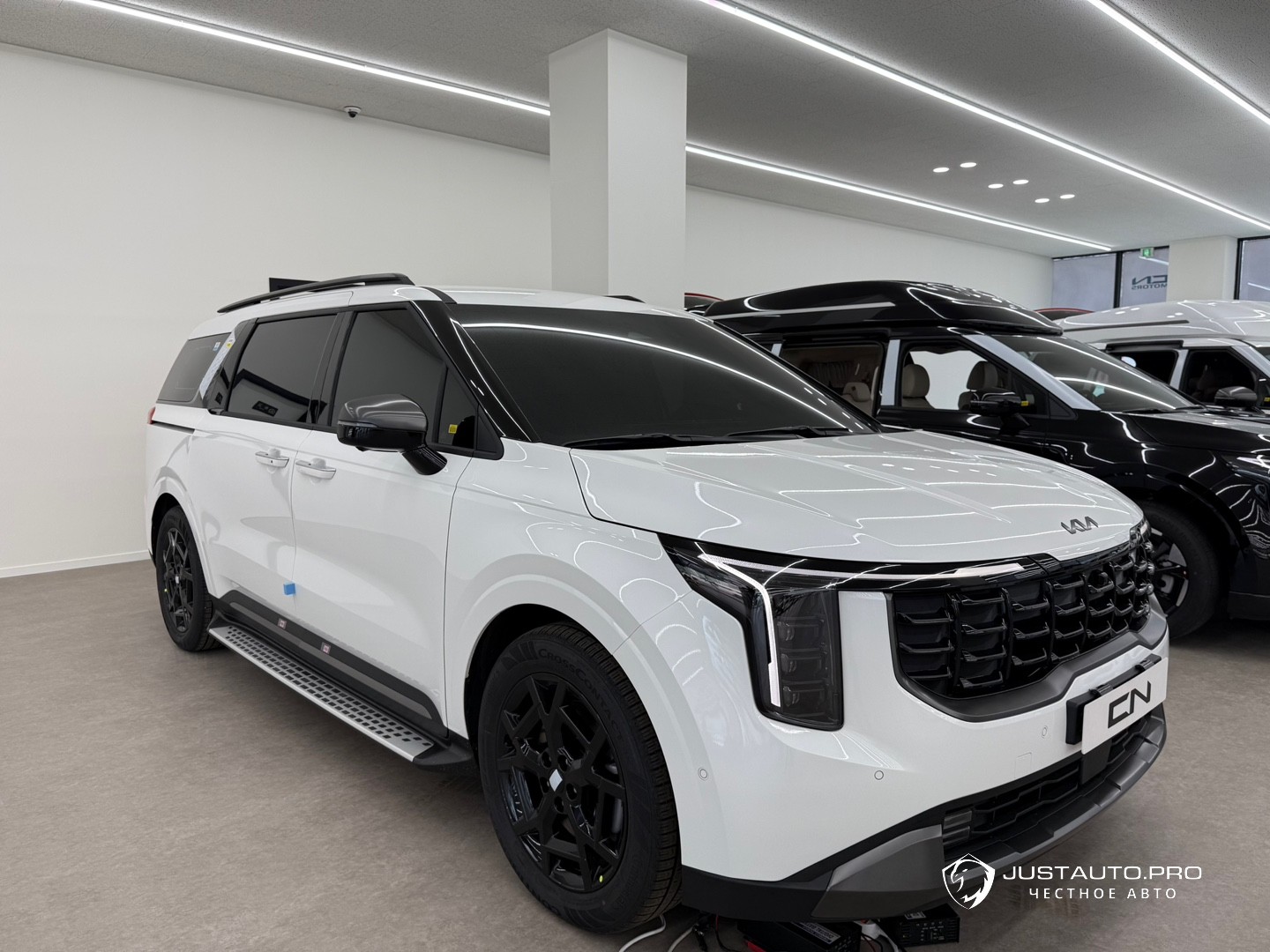 Автомобиль Kia Canival