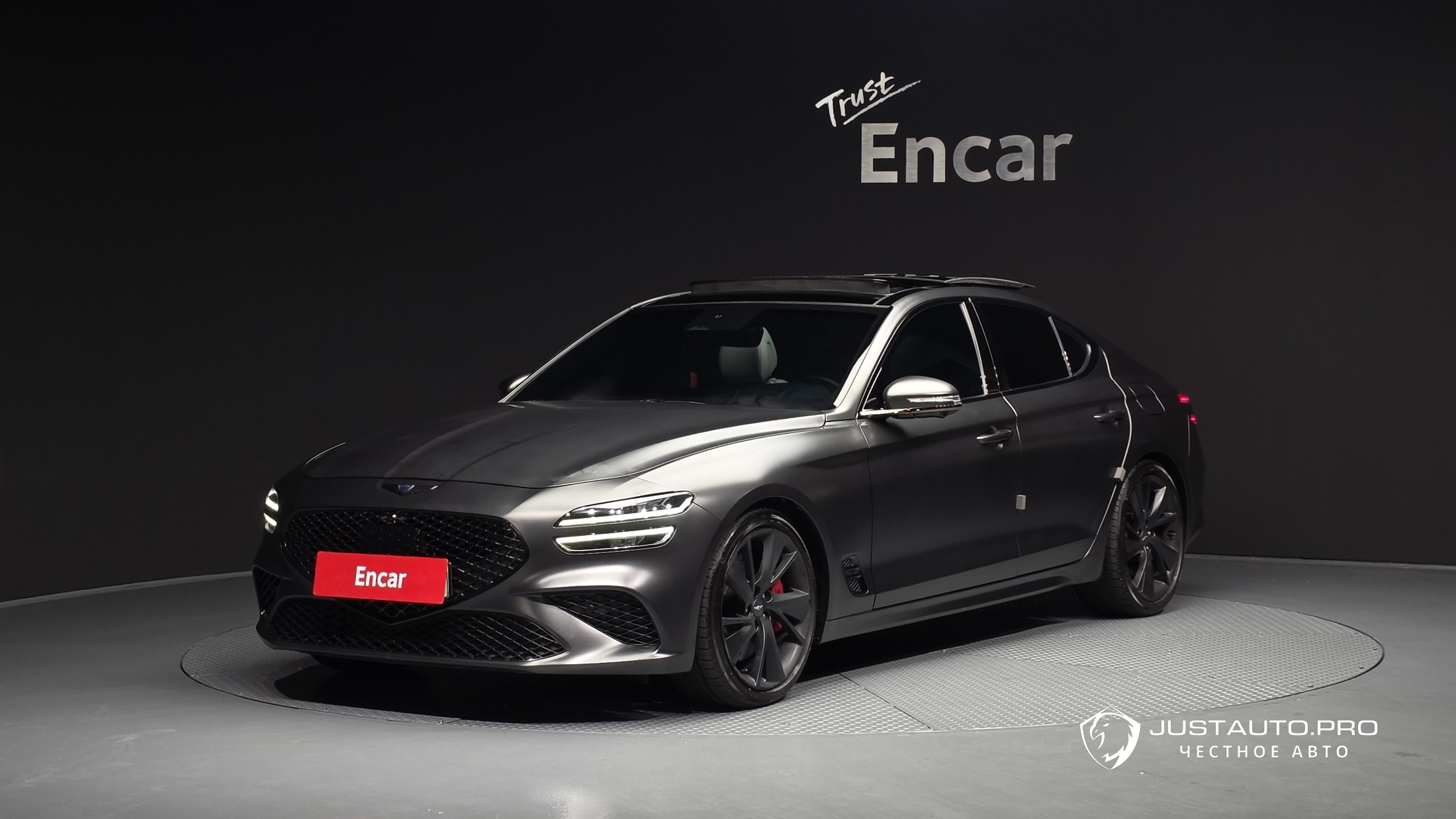 Автомобиль Genesis G70