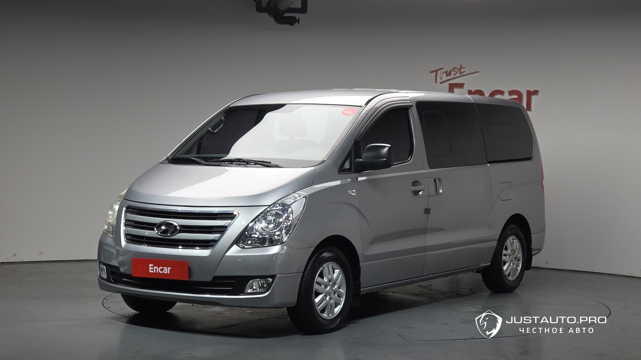 Автомобиль Hyundai Starex