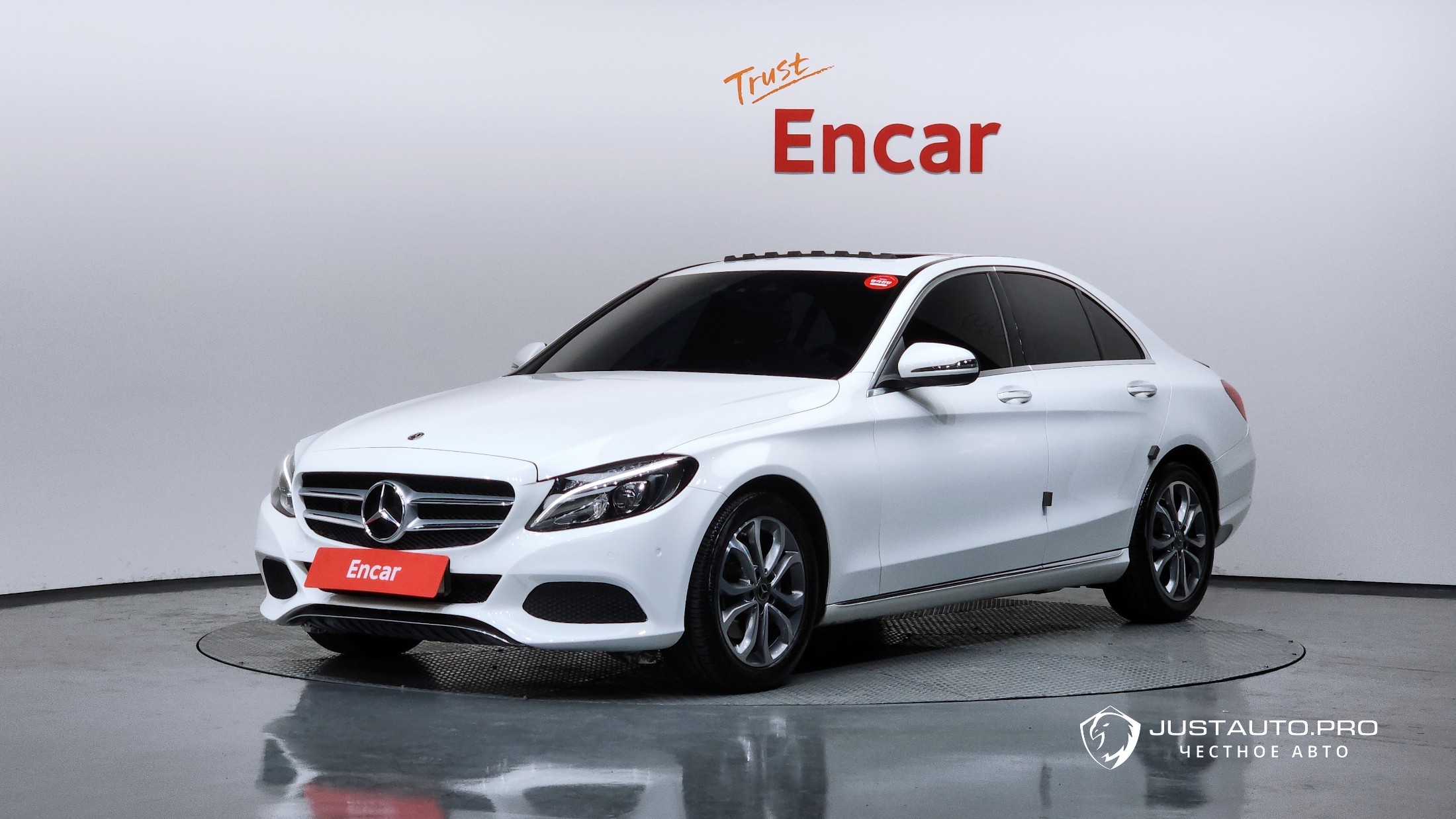 Автомобиль Mercedes-Benz C-Class