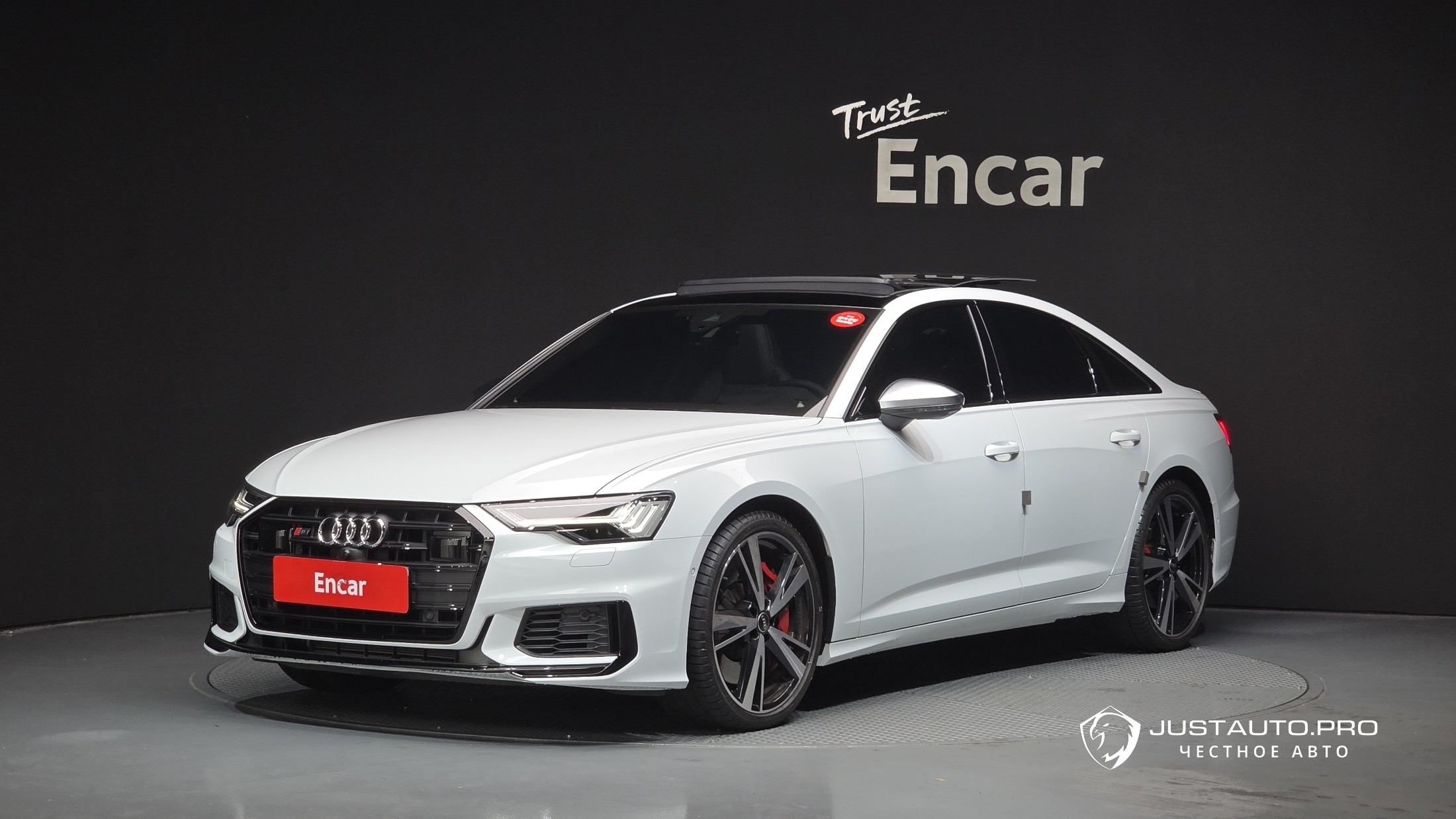 Автомобиль Audi S6