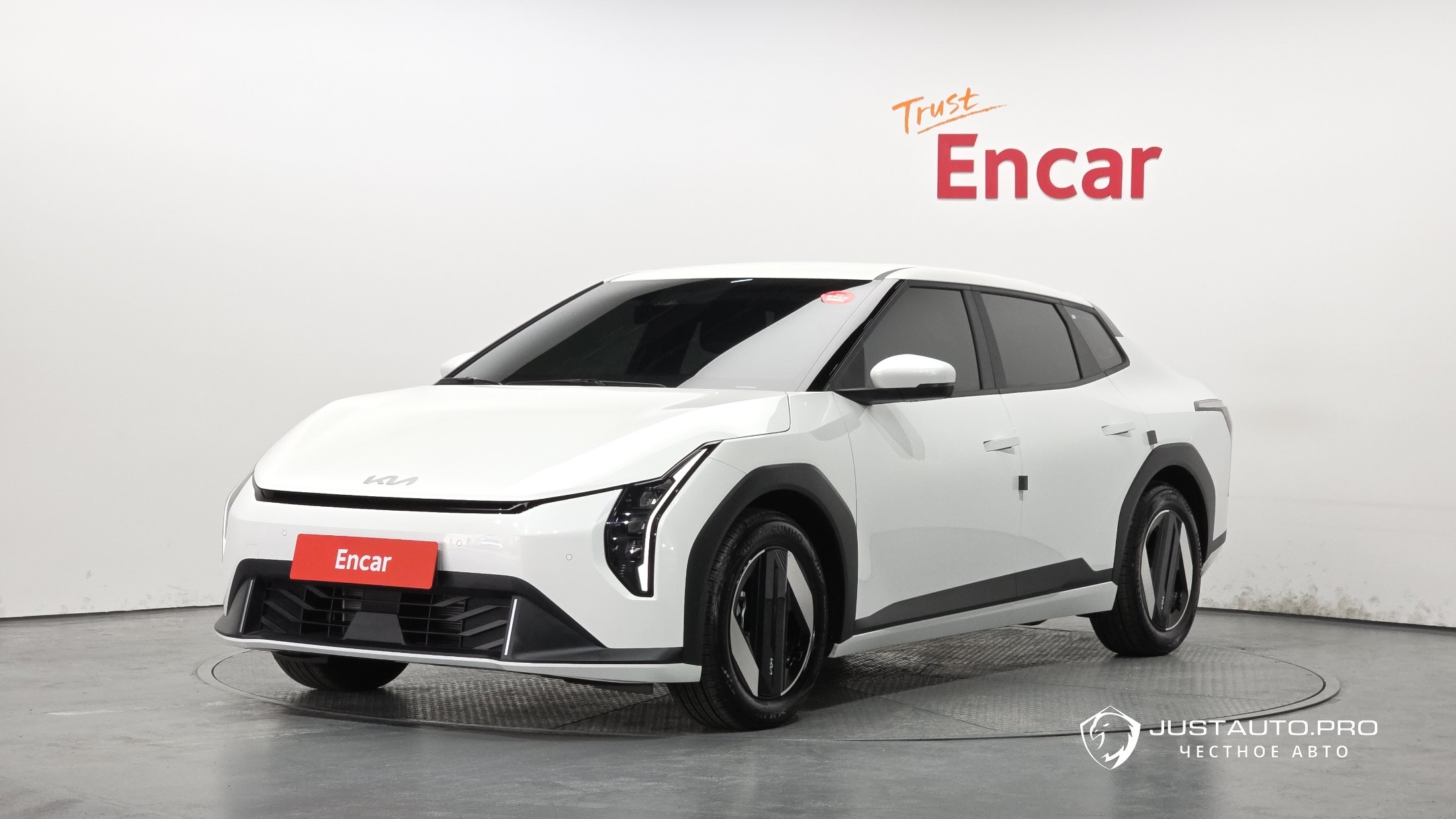 Автомобиль Kia EV4