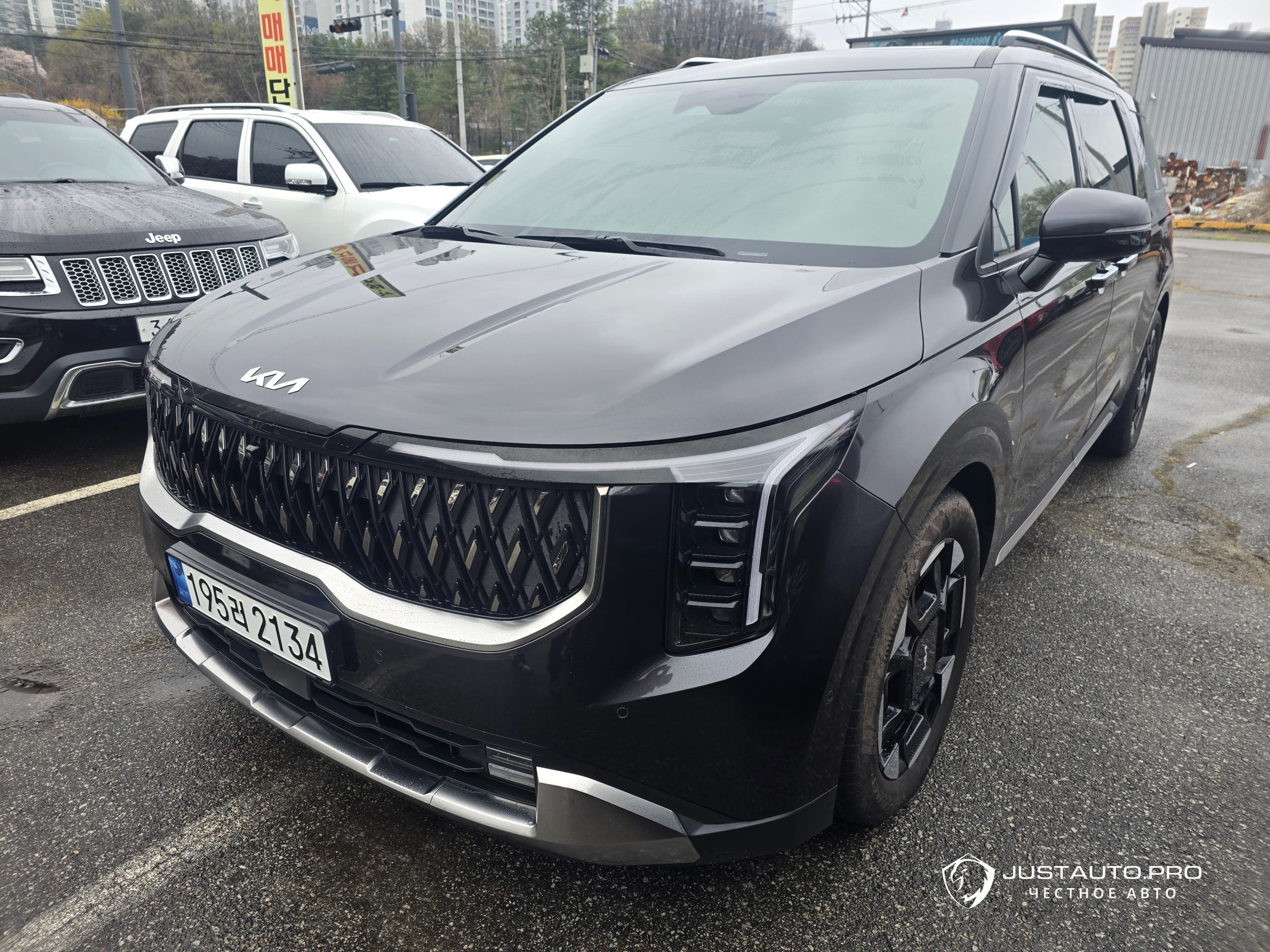 Автомобиль Kia Canival