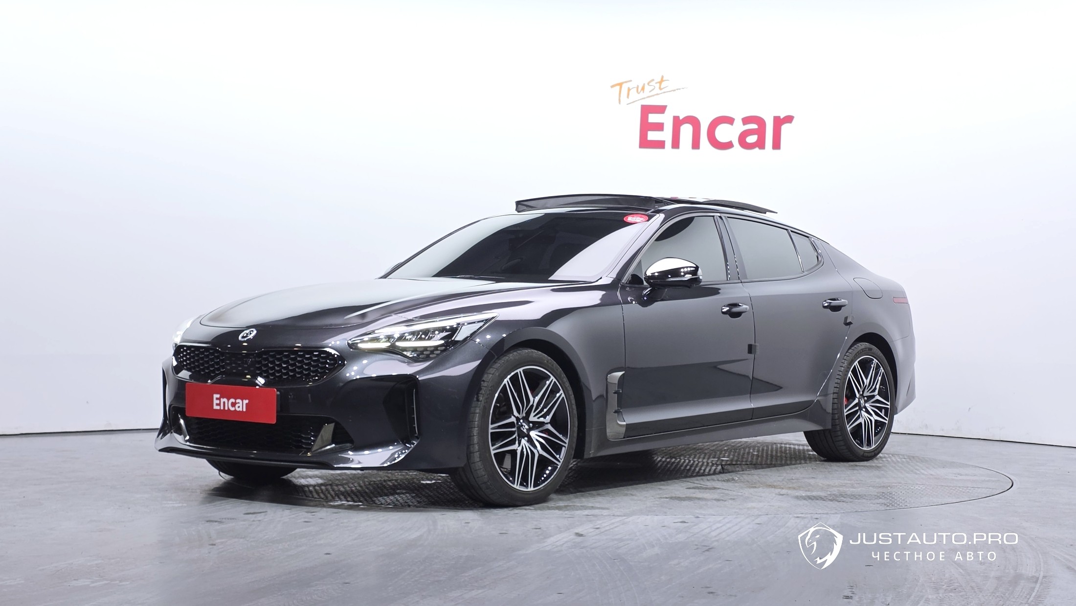 Автомобиль Kia Stinger