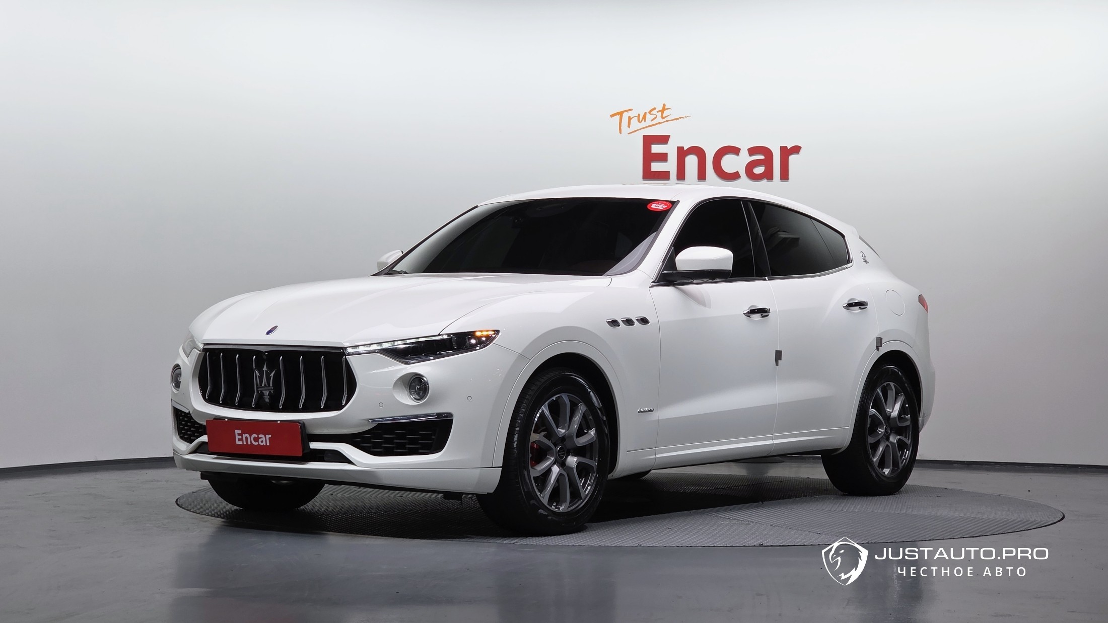 Автомобиль Maserati Levante